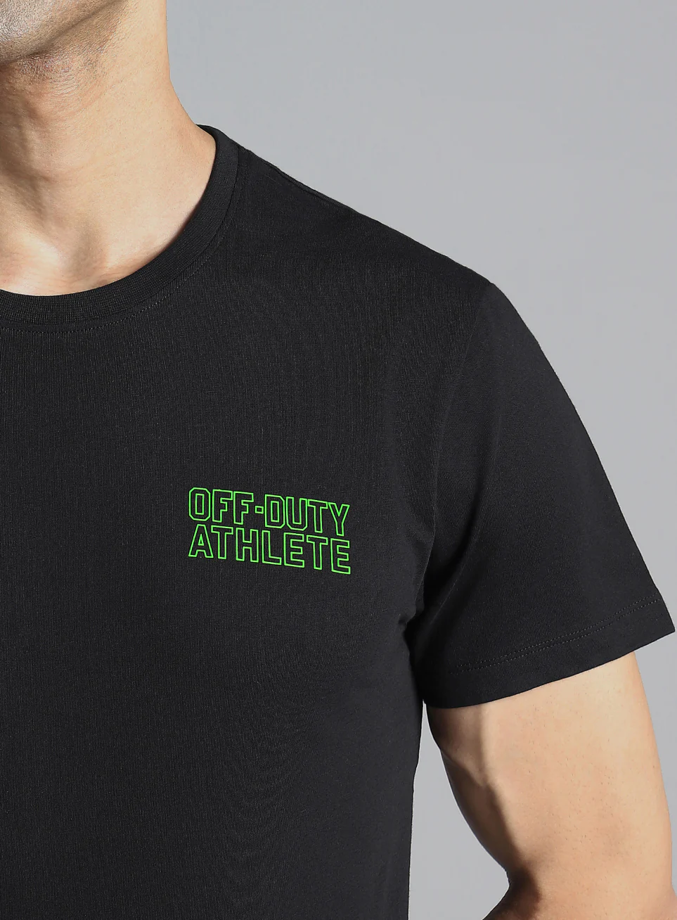 Men's Black Off Duty Print Graphic T-shirt - Image 7