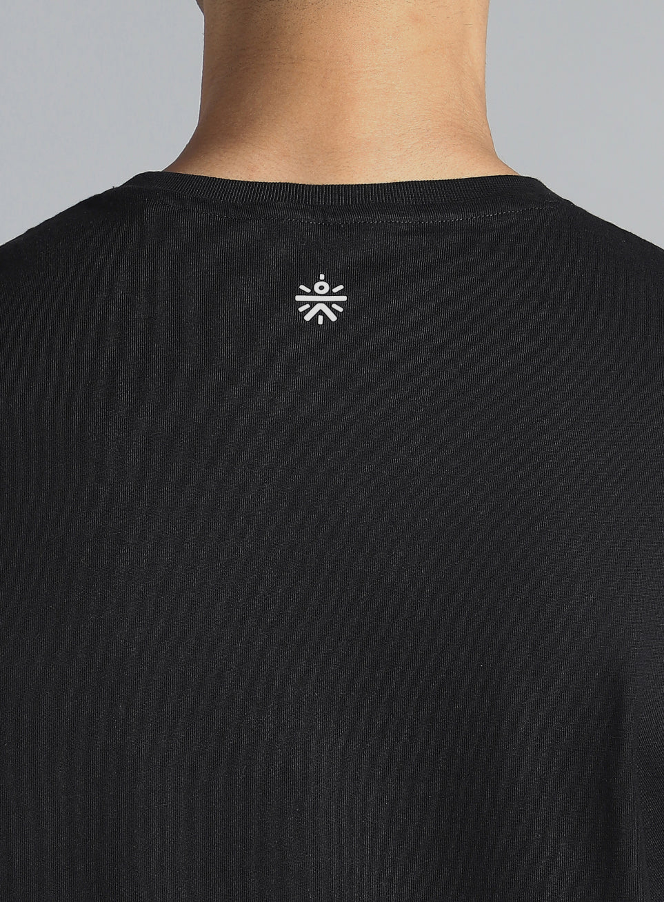 Men's Black Off Duty Print Graphic T-shirt - Image 8