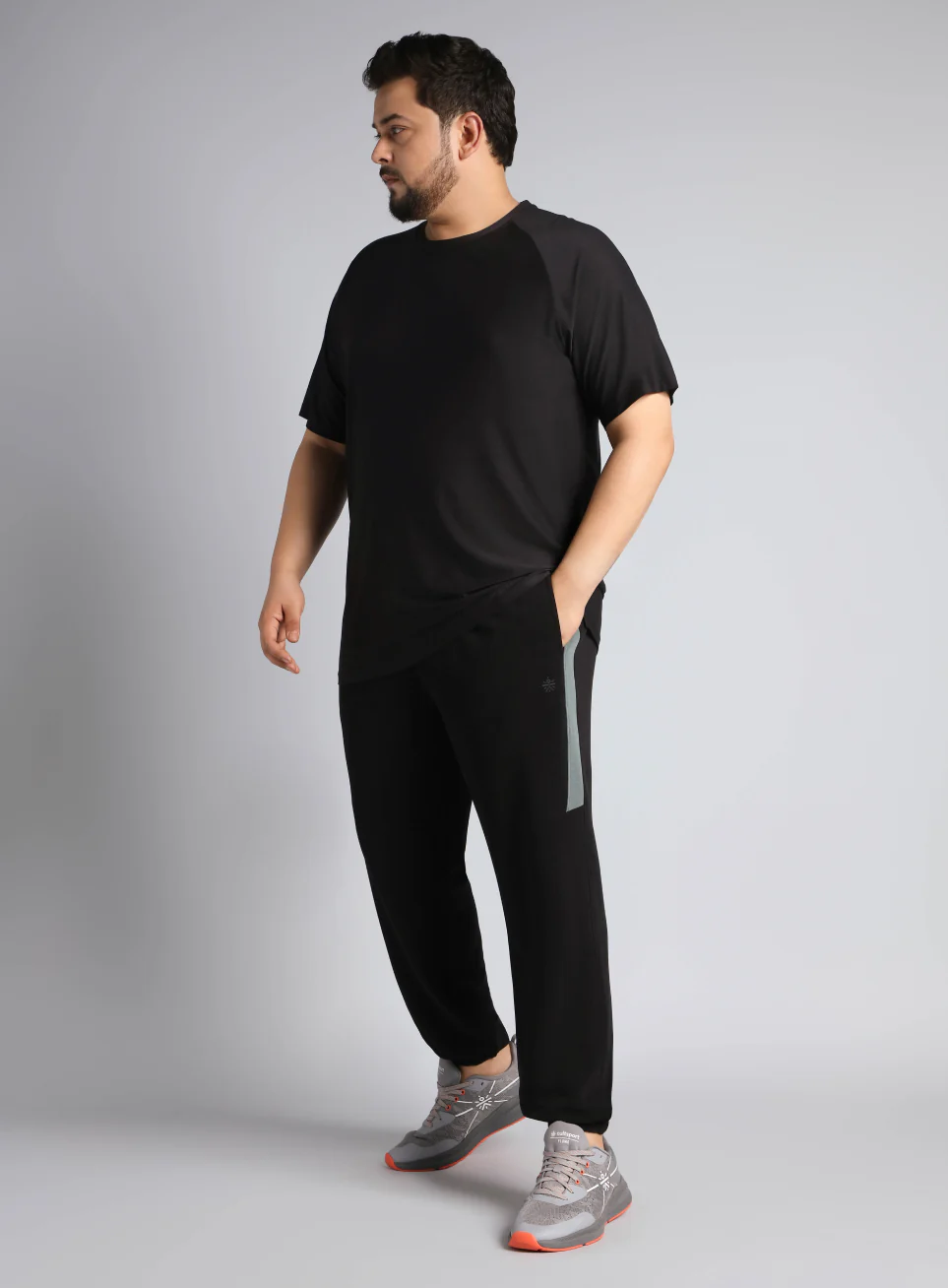 Men's Black Plus Size Training Joggers - Image 3