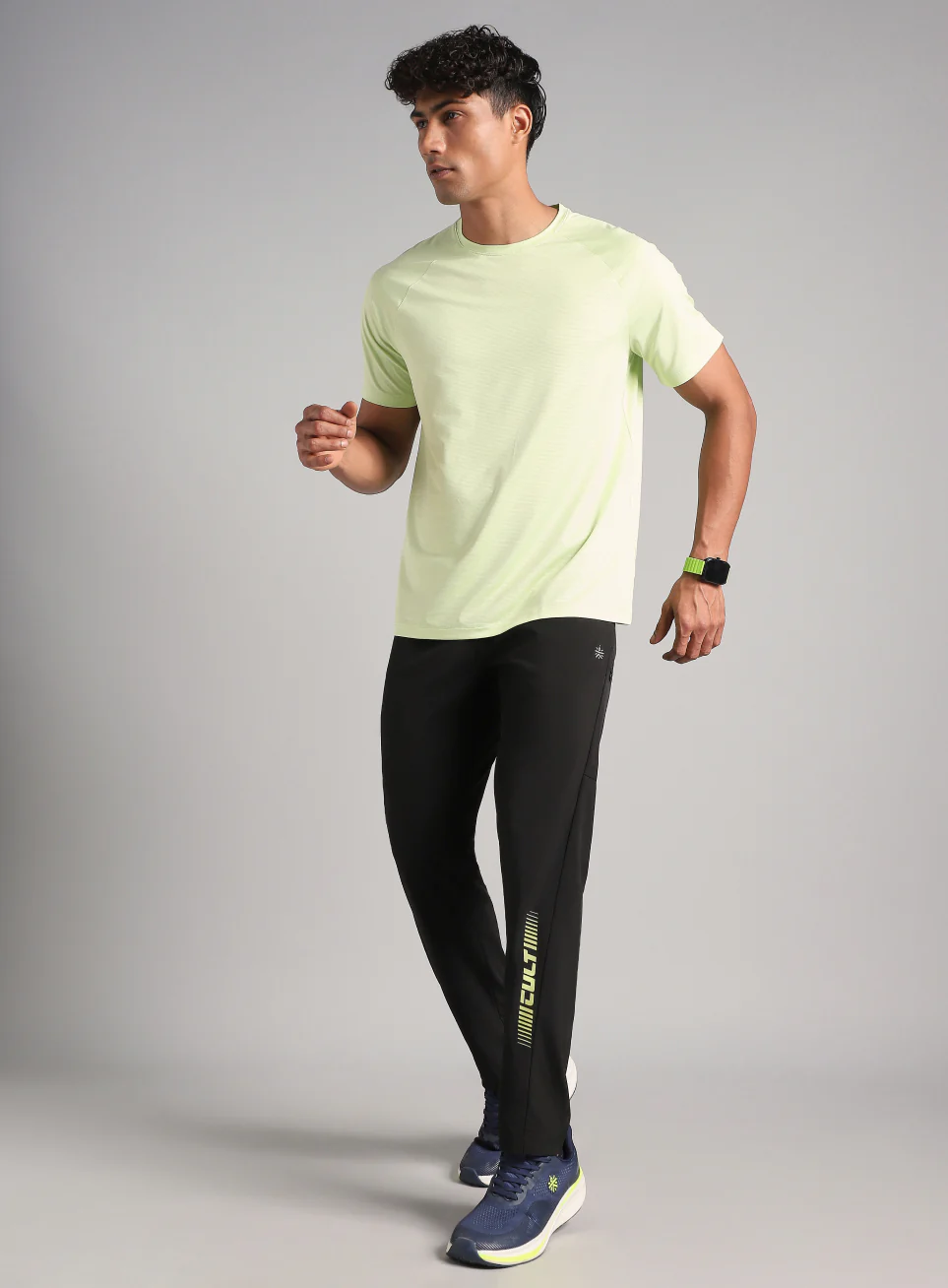 Men's Black Pro Movement Runner's Trackpants - Image 2