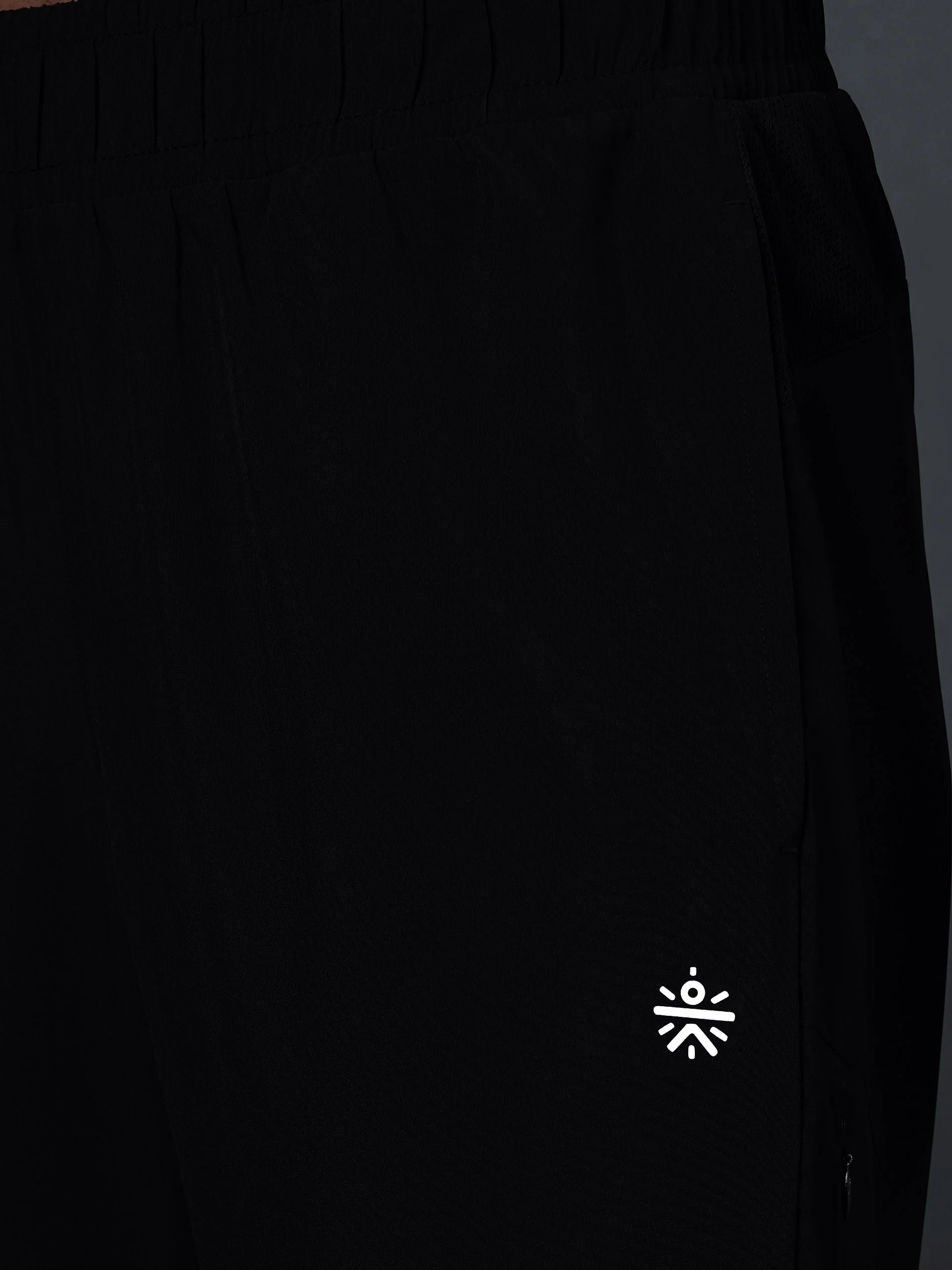 Men's Black Run Elevate Trackpants - Image 11
