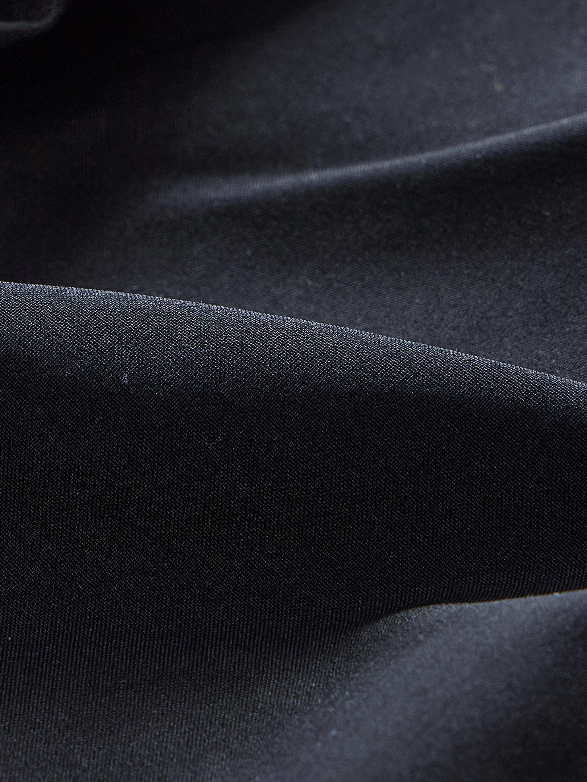 Men's Black Run Elevate Trackpants - Image 12