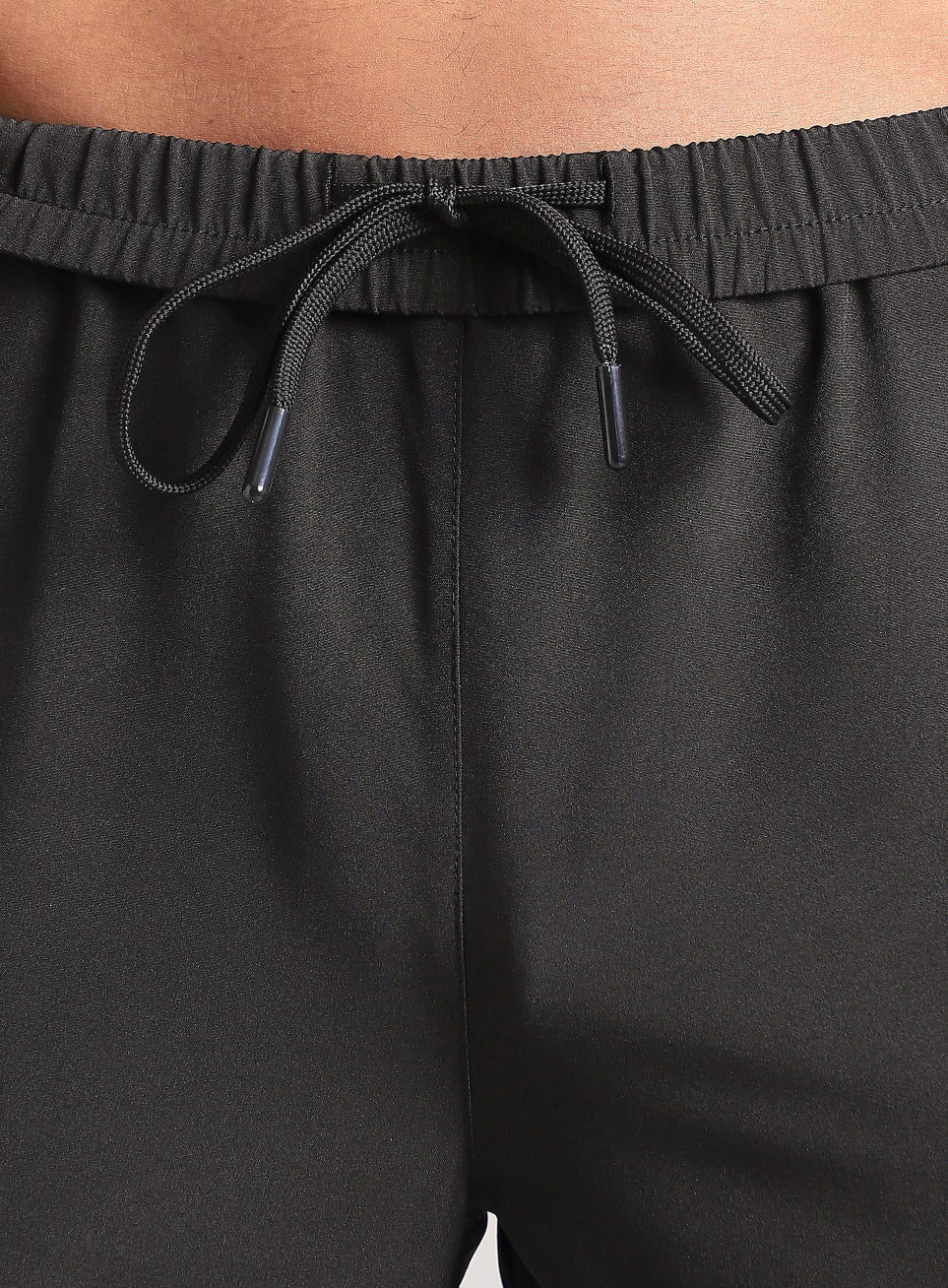 Men's Black Run Elevate Trackpants - Image 10