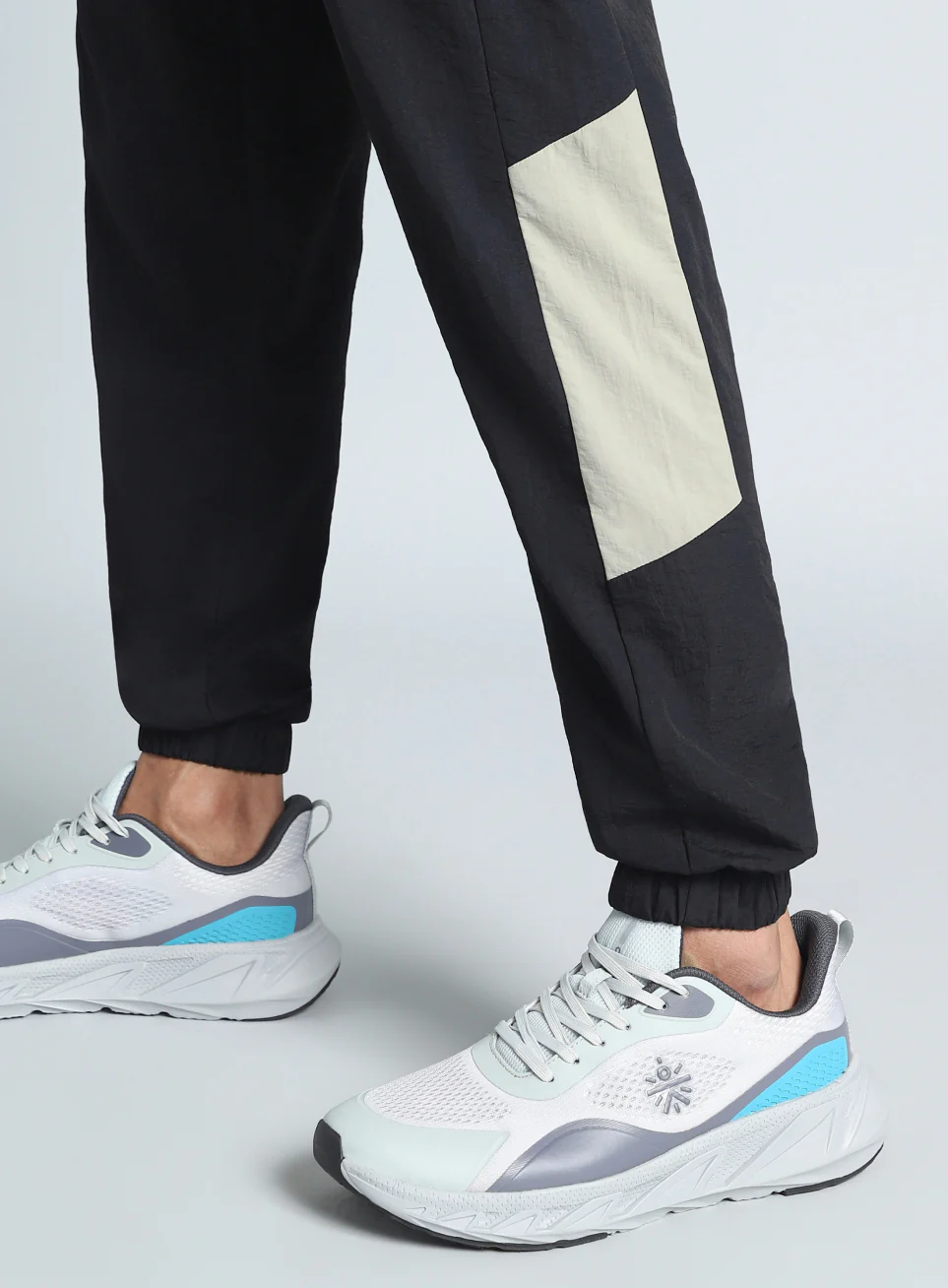 Men's Black Run Forward All Weather Track Suit - Image 11