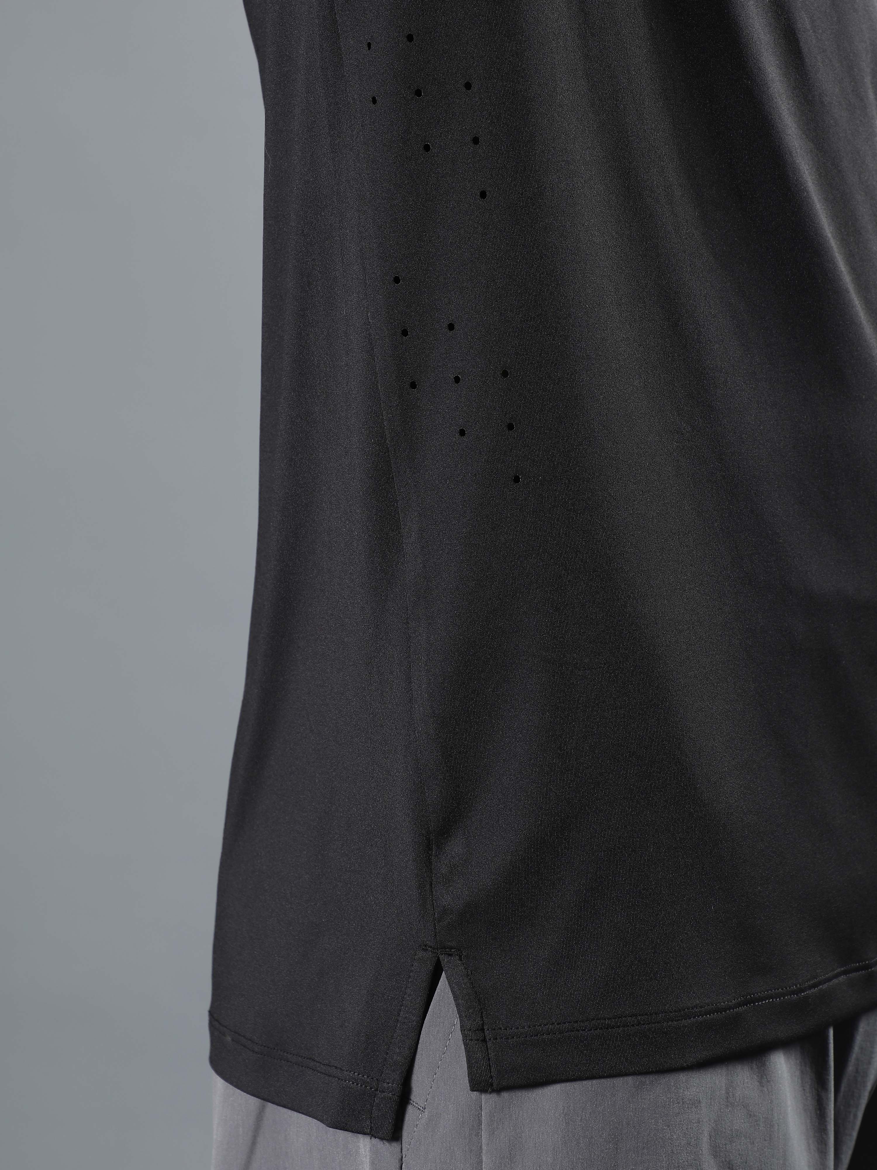 Men's Black Run Forward T-shirt - Image 7