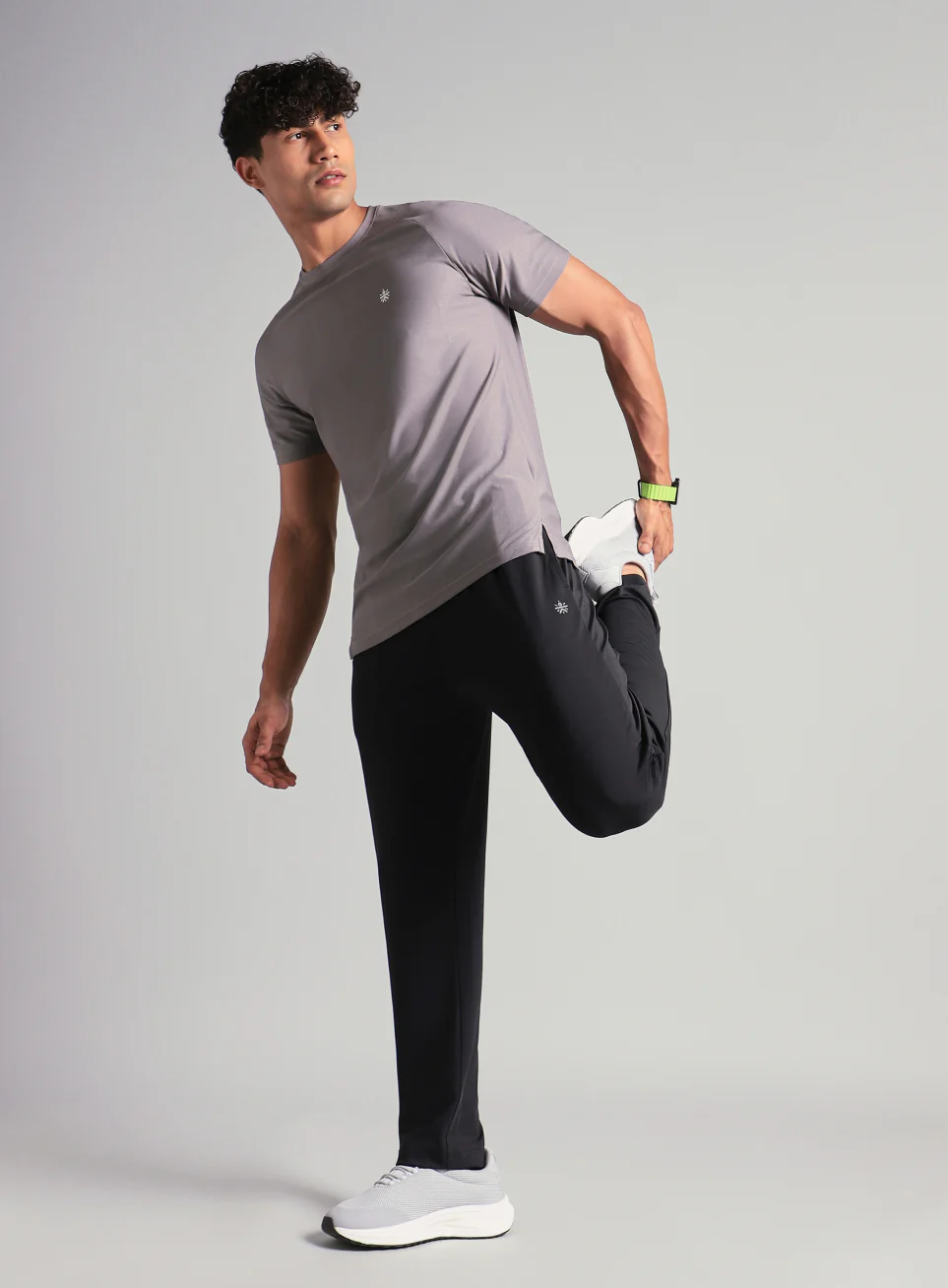 Men's Black Runner's In Motion Graphic Trackpant - Image 2