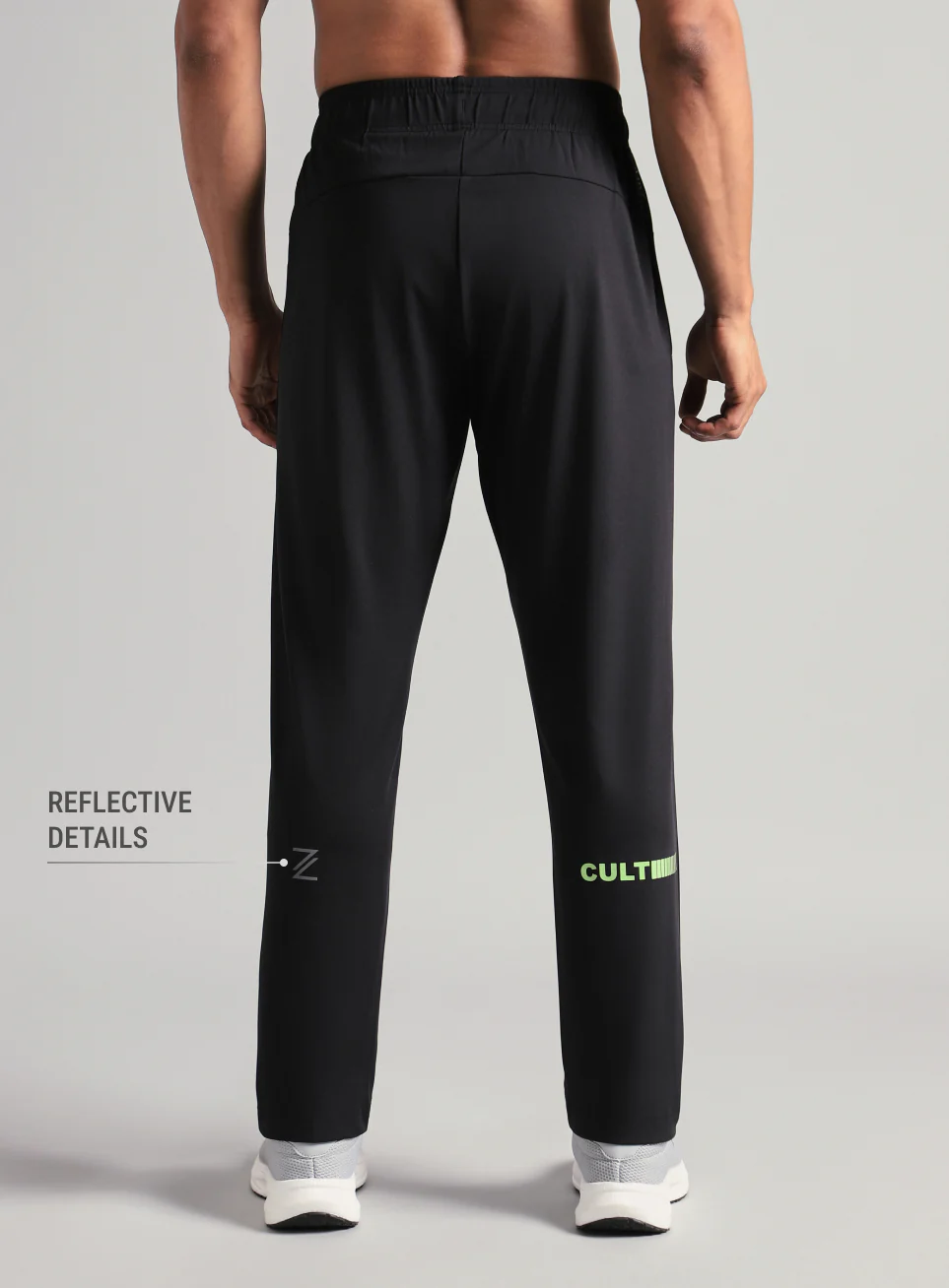 Men's Black Runner's In Motion Graphic Trackpant - Image 6