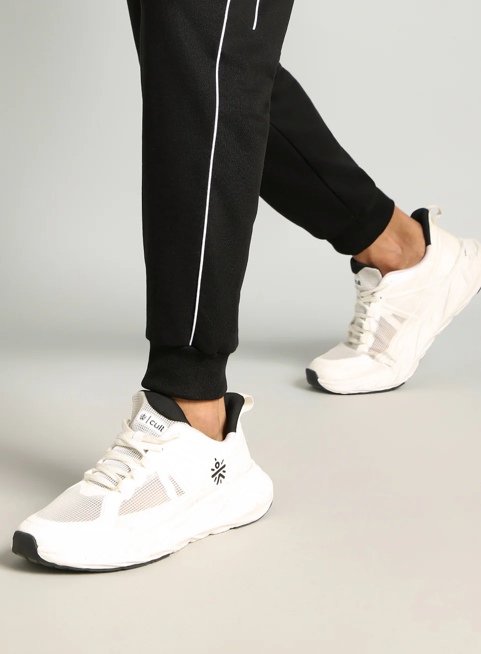 Men's Black Sculpt Training Joggers - Image 9