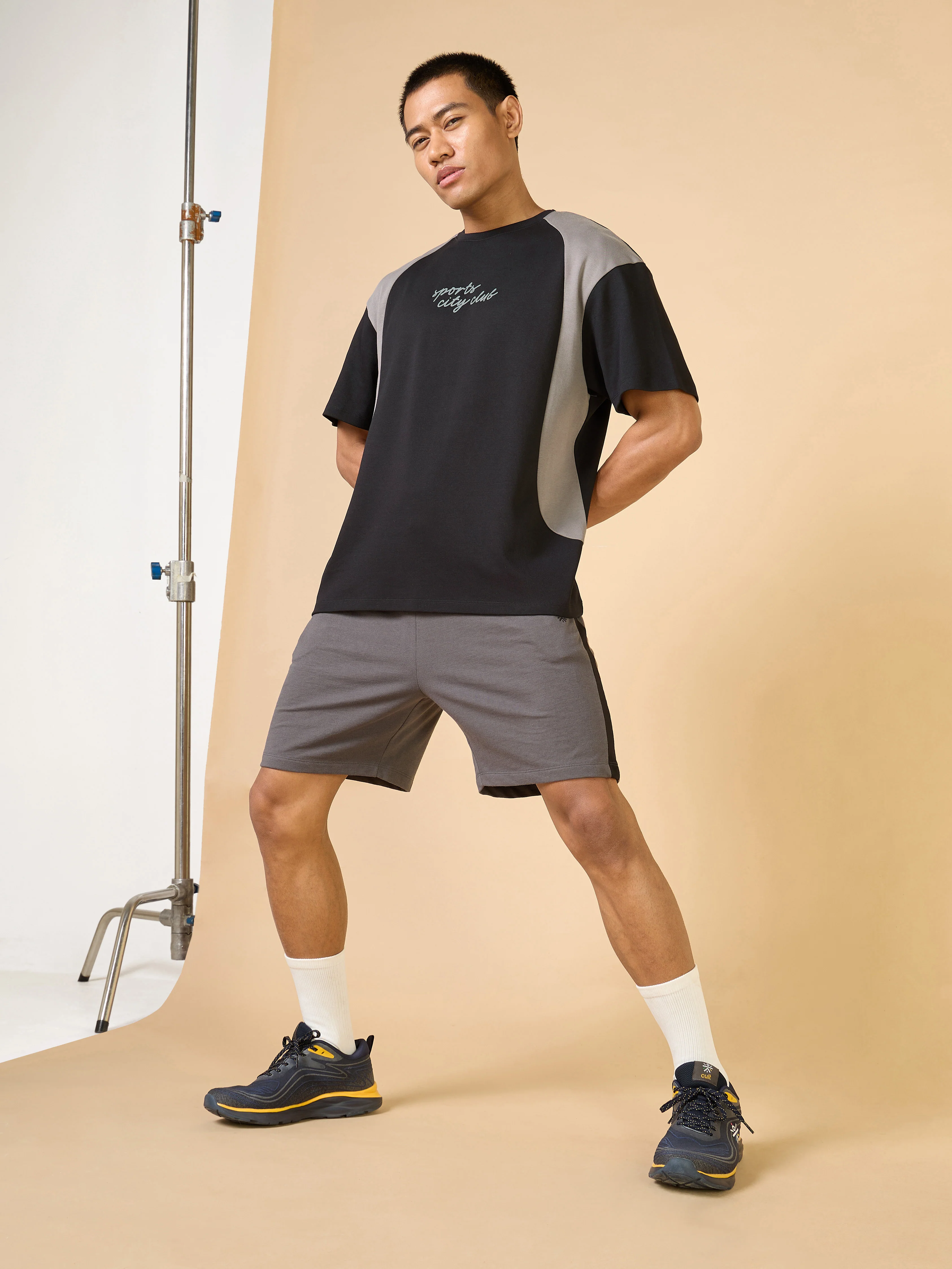 Men's Black Sports City Club Colorblock Relaxed fit T-shirt - Image 3