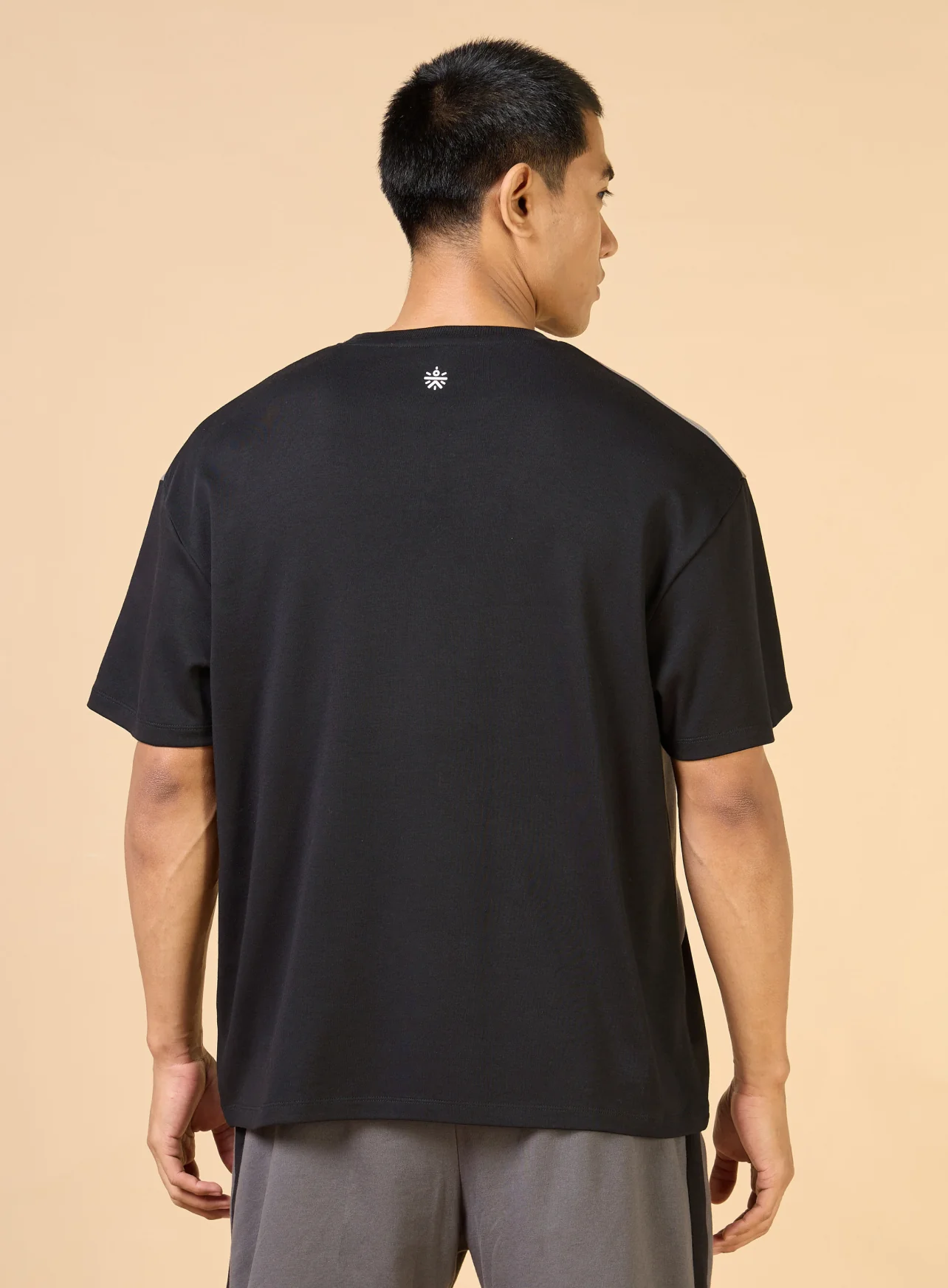 Men's Black Sports City Club Colorblock Relaxed fit T-shirt - Image 6