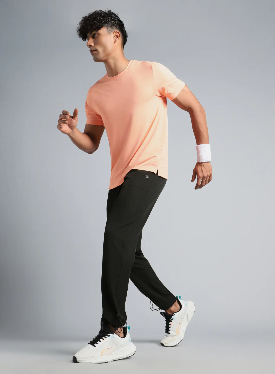 Men's Black Trail Run Trackpants - Image 2