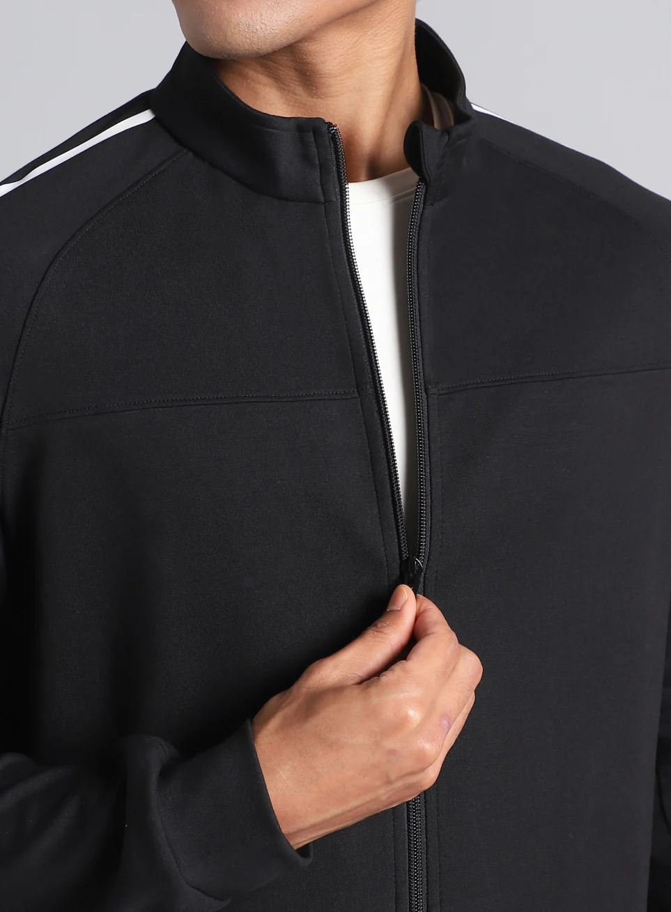 Men's Black Training Essential Mid Layer Jacket - Image 8