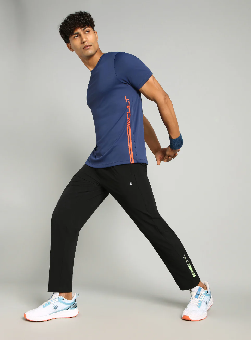 Men's Black Training Move Up Training Trackpants - Image 2