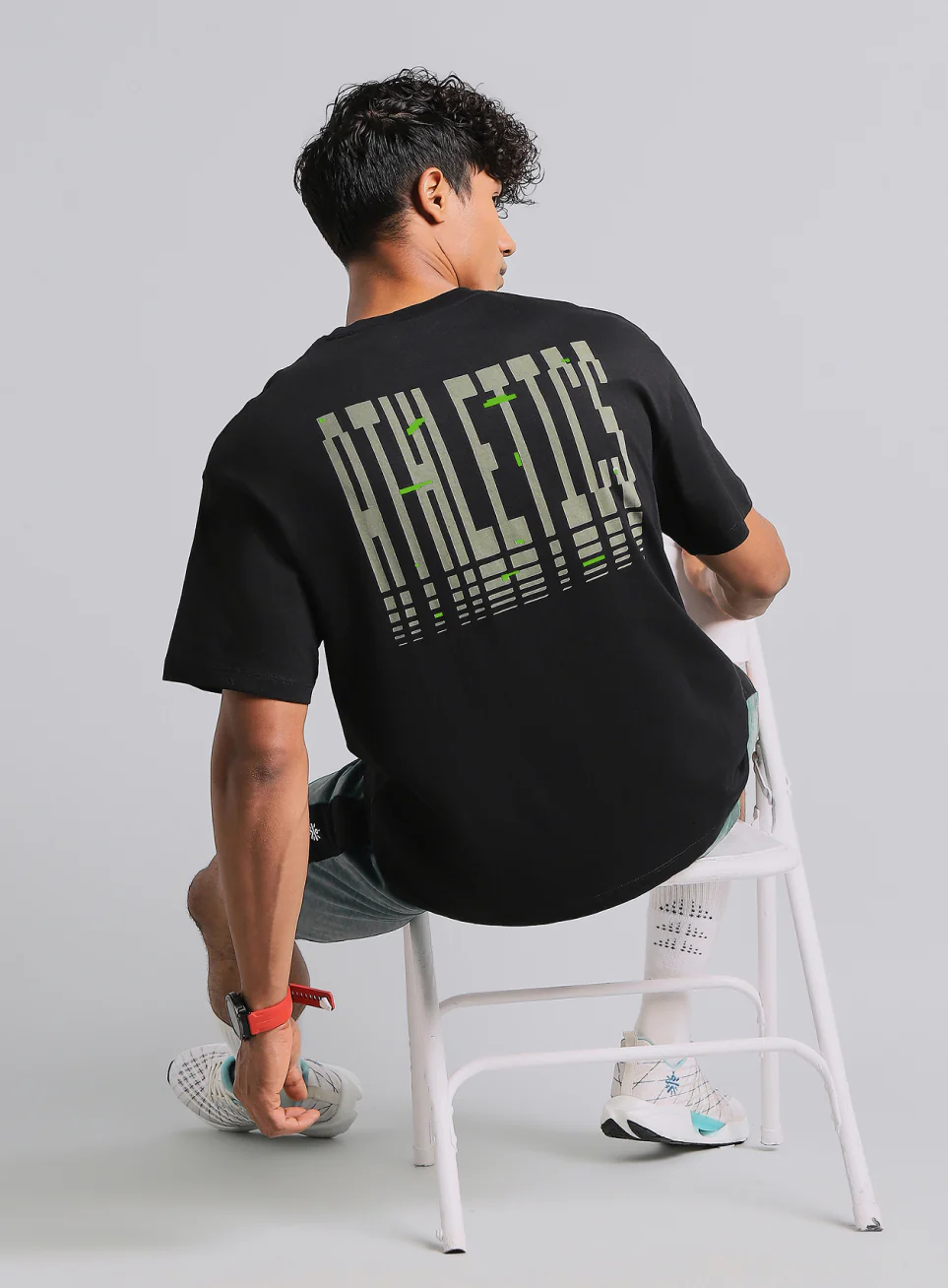 Men's Black True Athletics Graphic Relaxed Fit T-shirt - Image 2