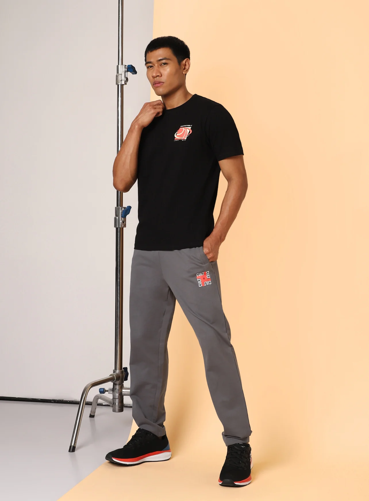 Men's Black Unstoppable Typo T-shirt - Image 2