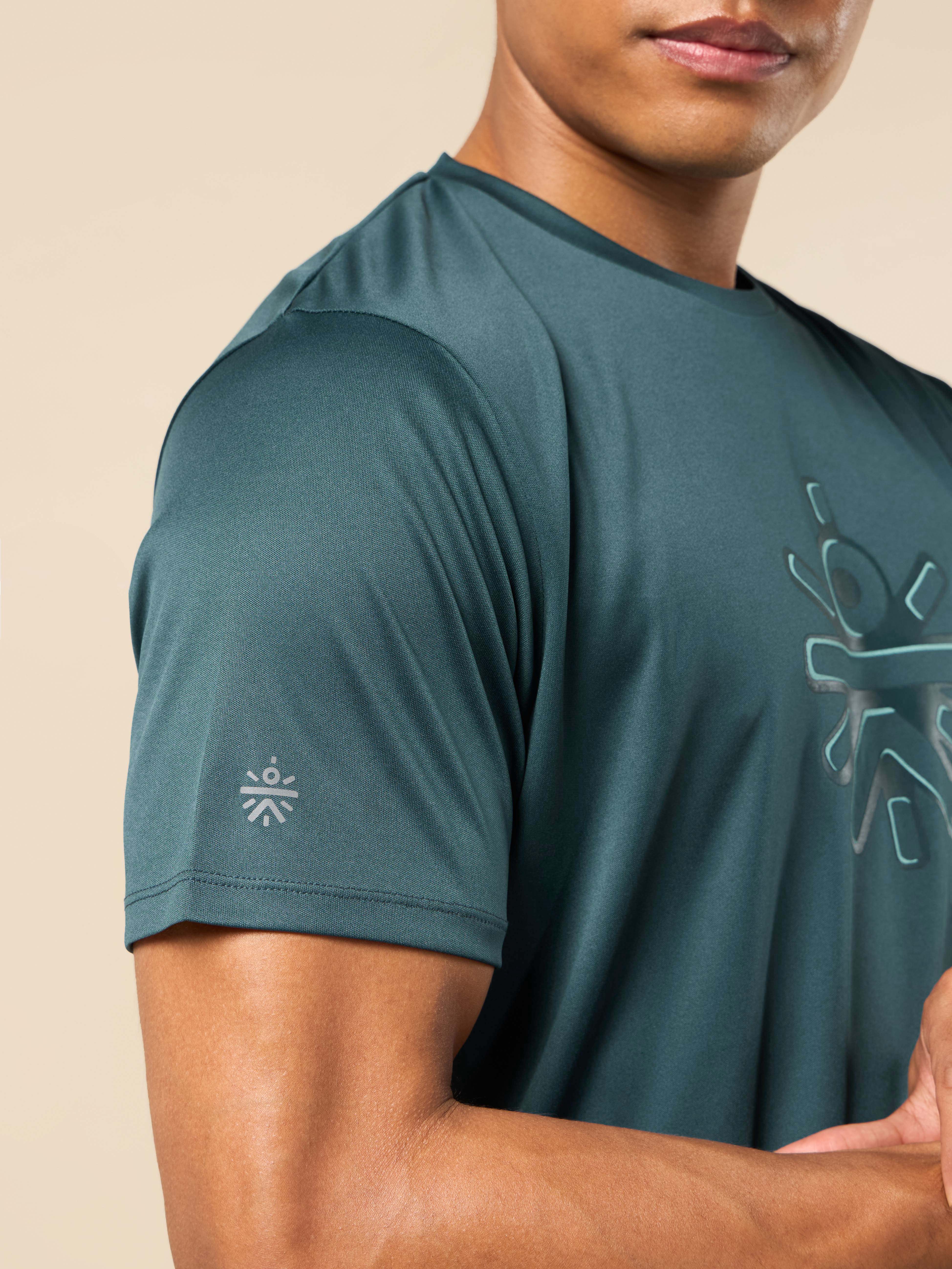 Men's Blue Brand Carrier Print T-shirt - Image 8