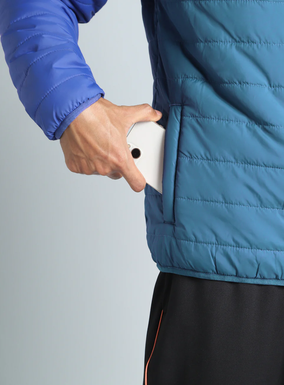 Men's Blue Colorblock Puffer Jacket - Image 9