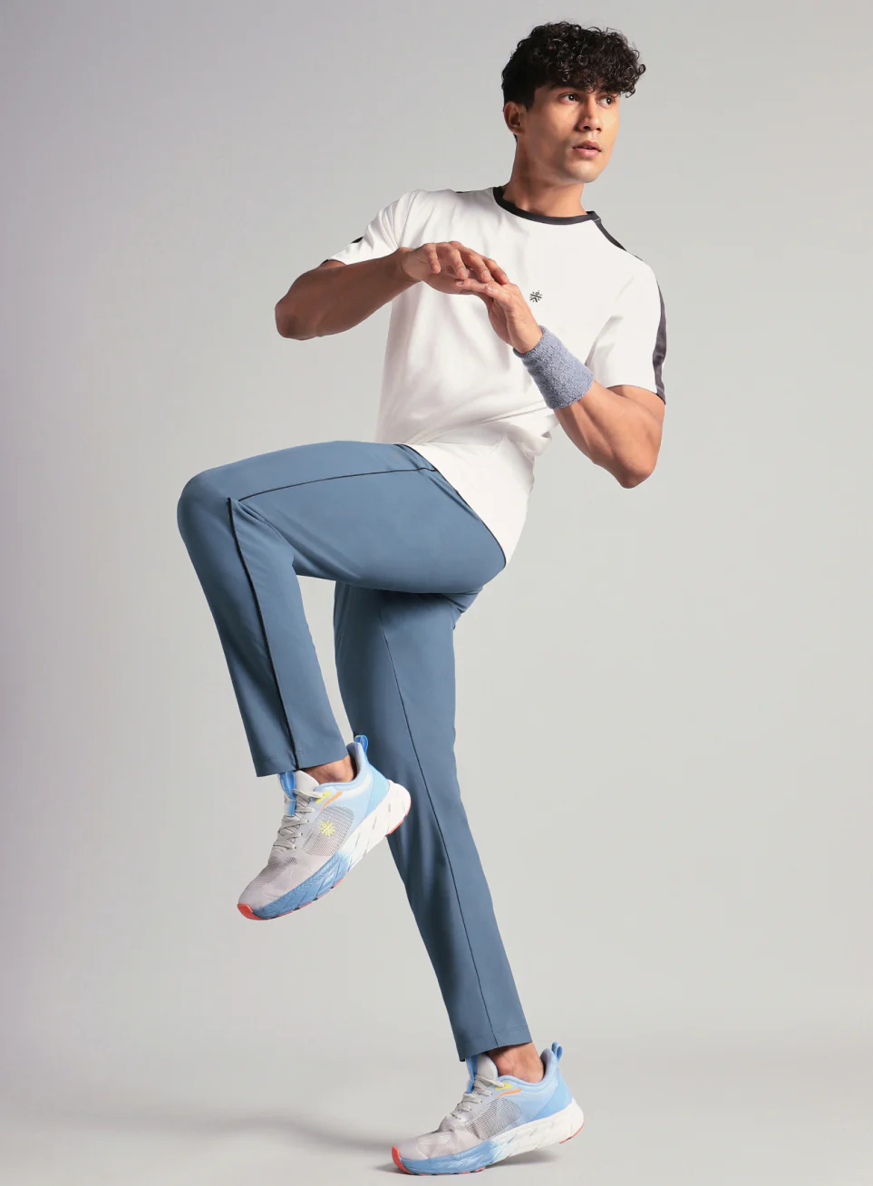 Men's Blue Run Elevate Trackpants - Image 3