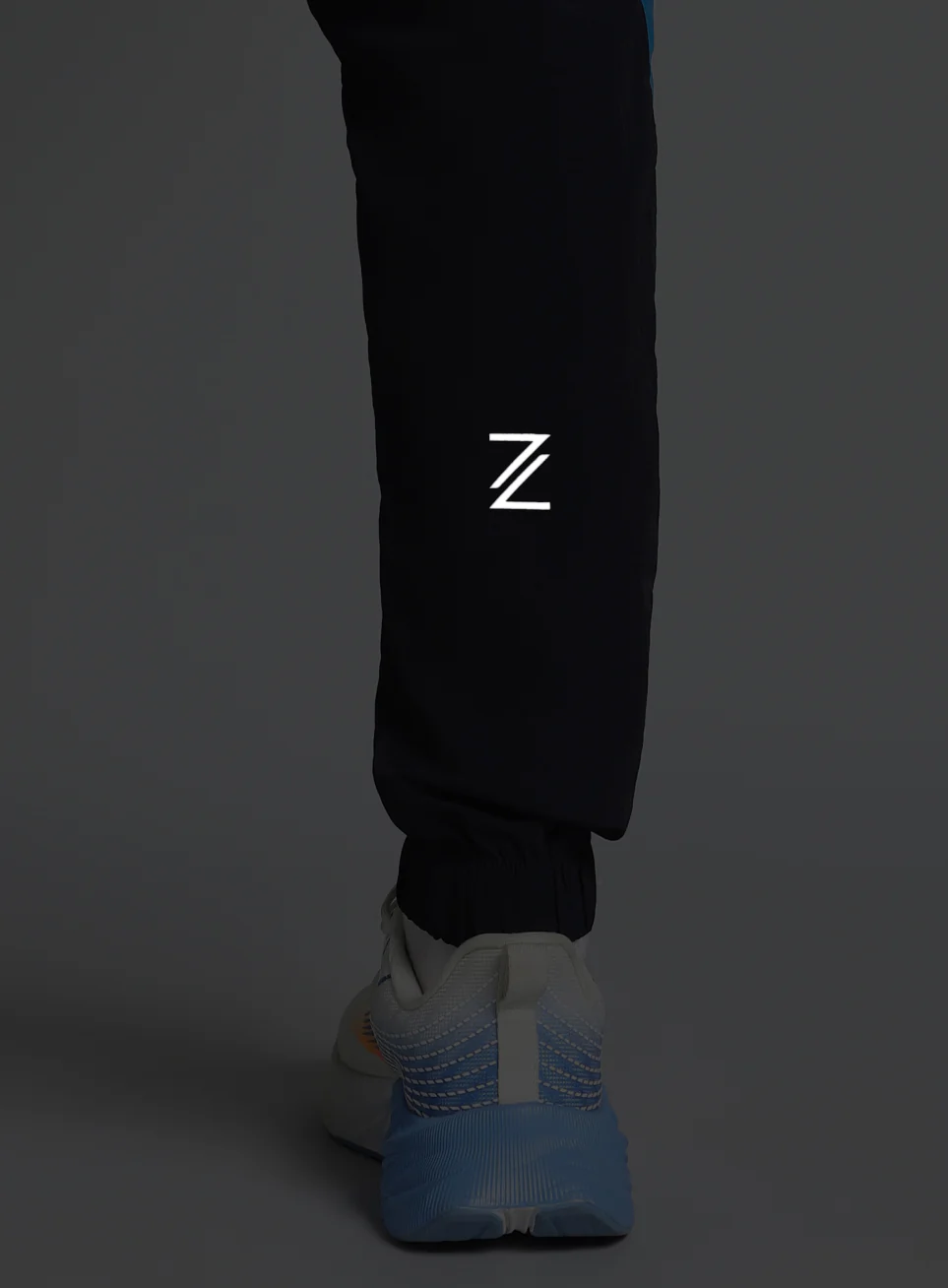 Men's Blue Run Forward All Weather Track Suit - Image 17