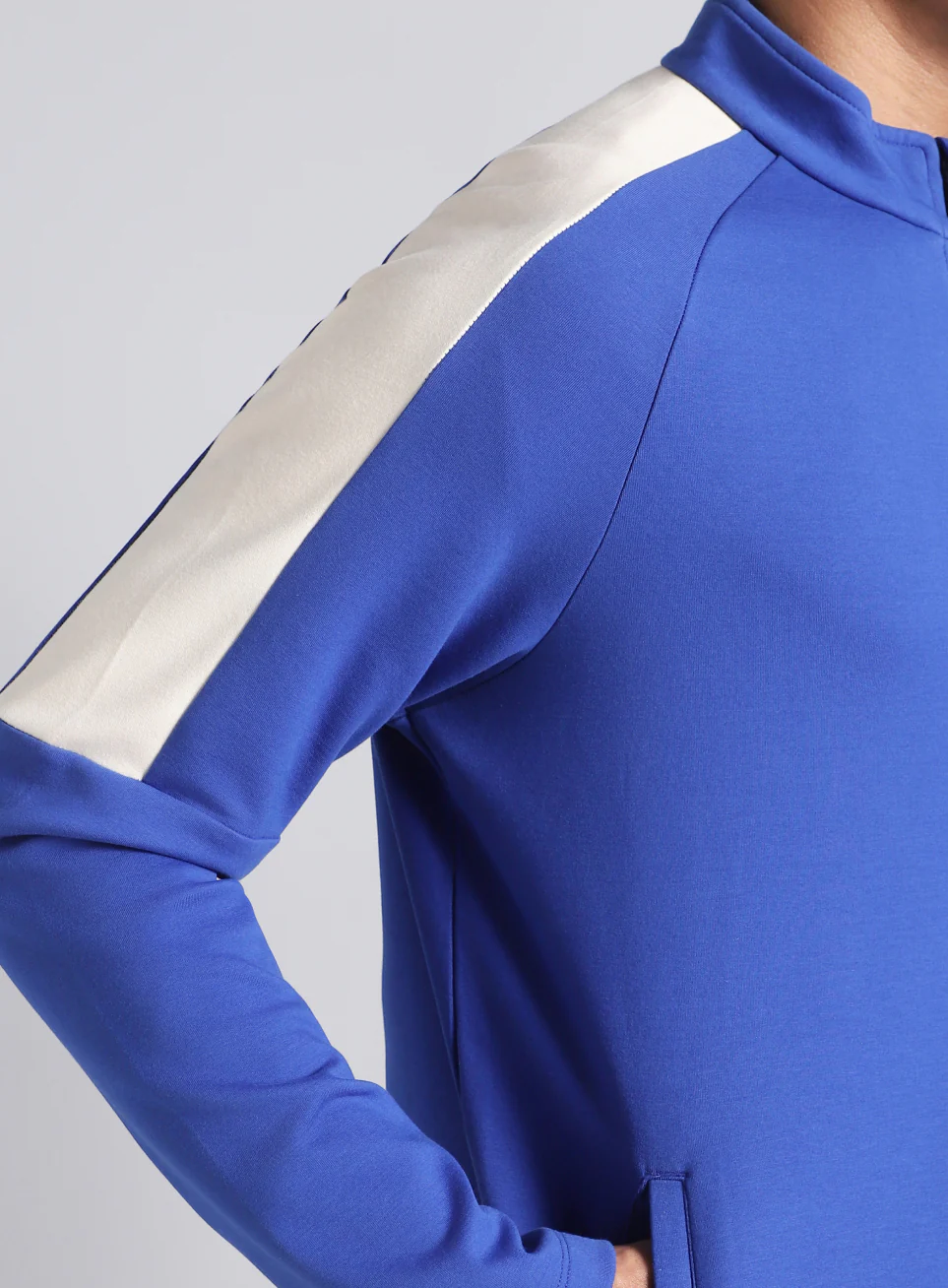 Men's Blue Workout Essential Mid Layer Jacket - Image 9