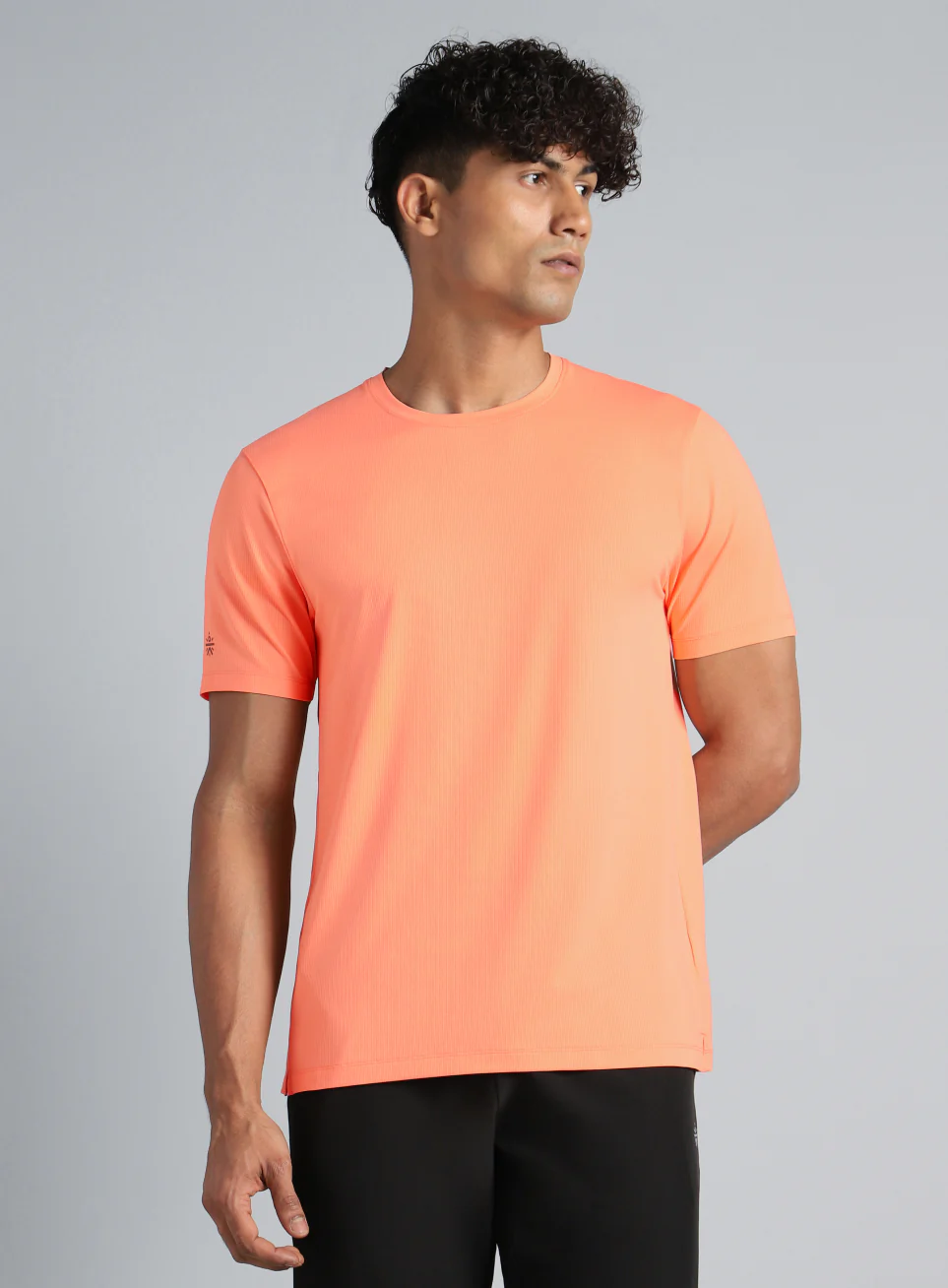 Men's Coral Chill Knit Run T-shirt - Image 4