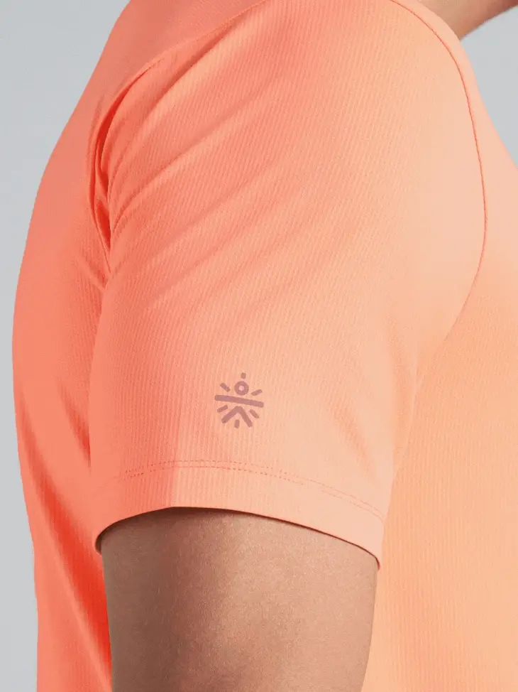 Men's Coral Chill Knit Run T-shirt - Image 7