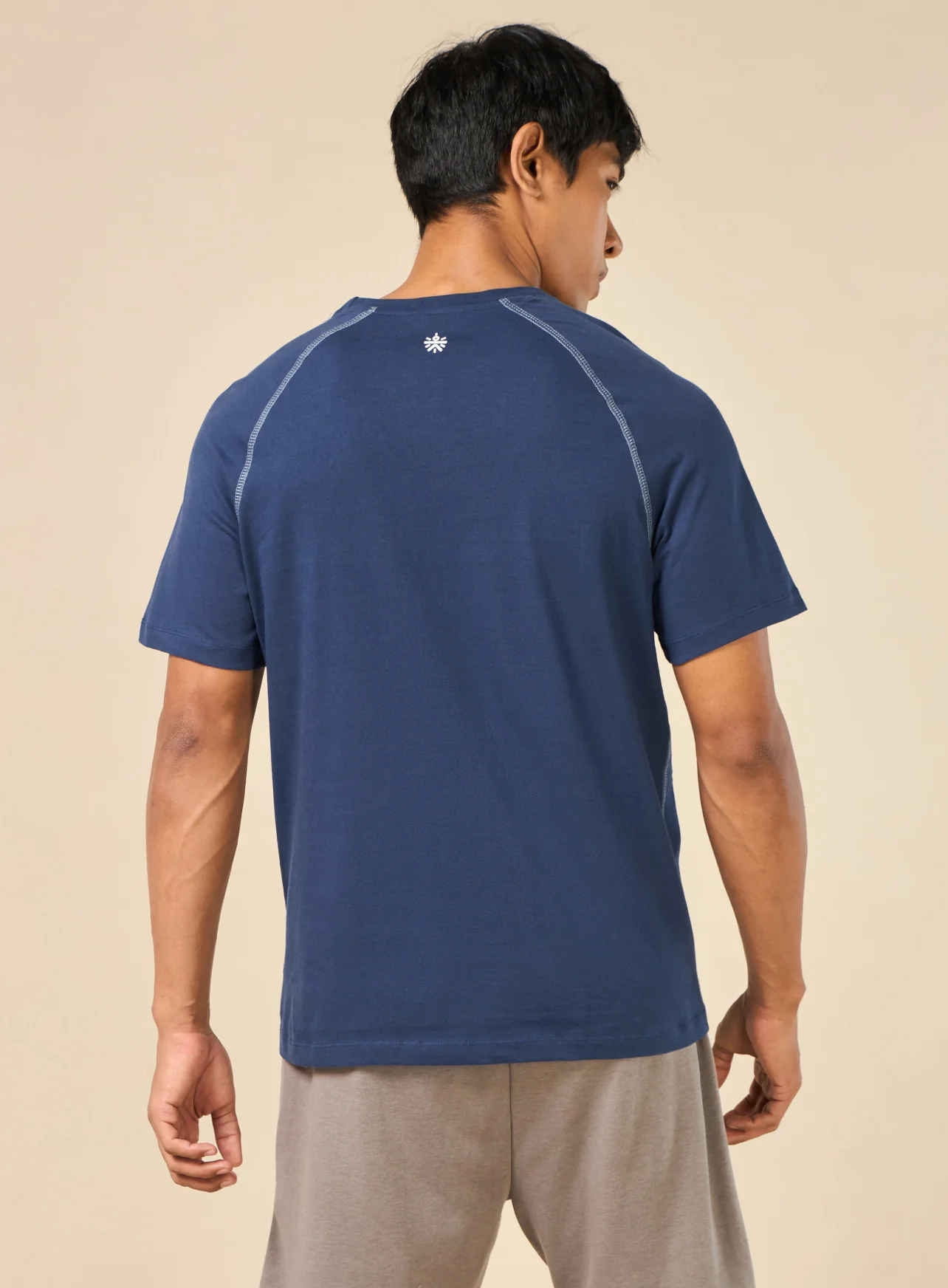 Men's Cult Essential Grey Training T-shirt - Image 6