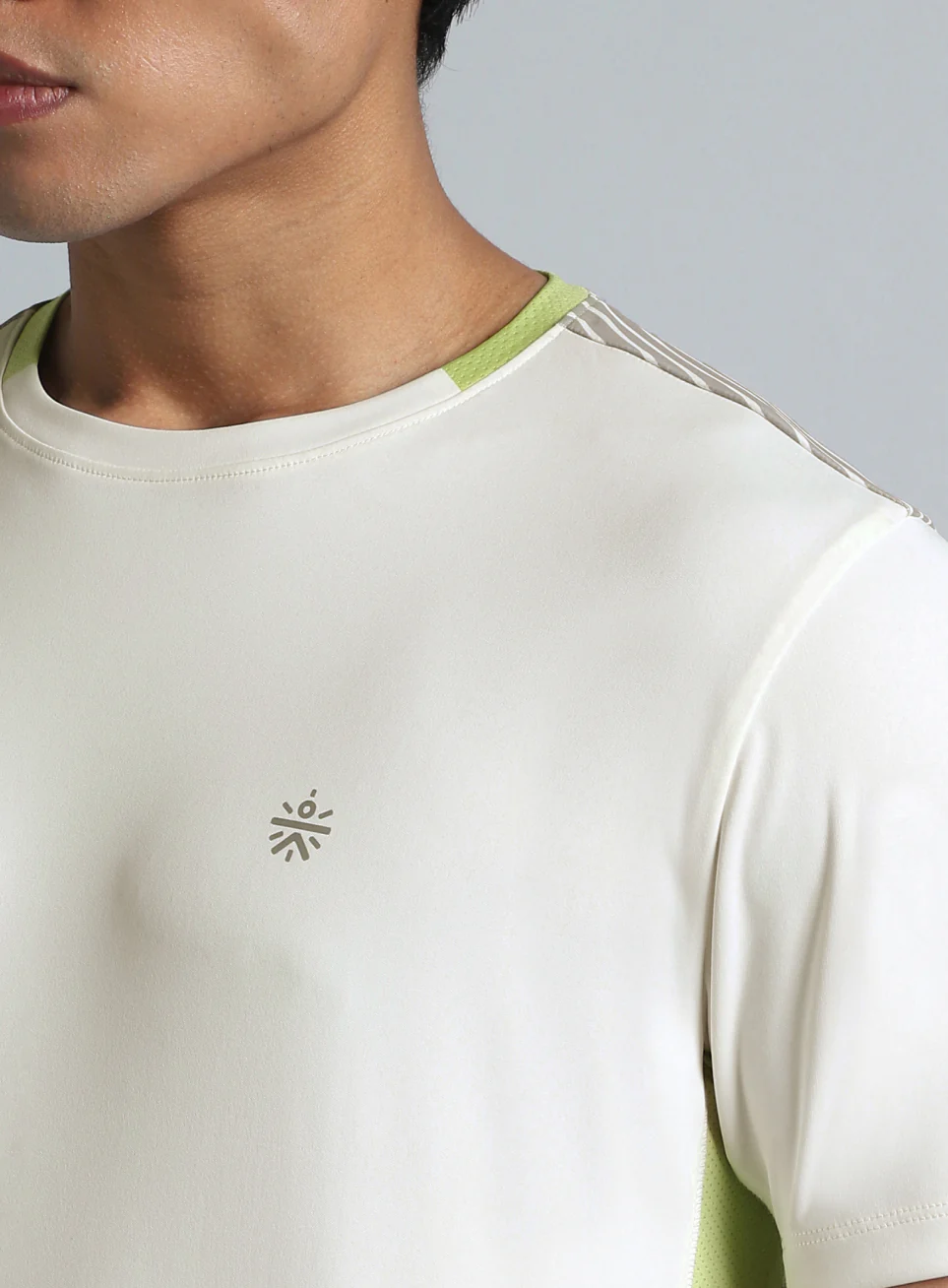 Men's Cult White Pacer T-shirt - Image 7