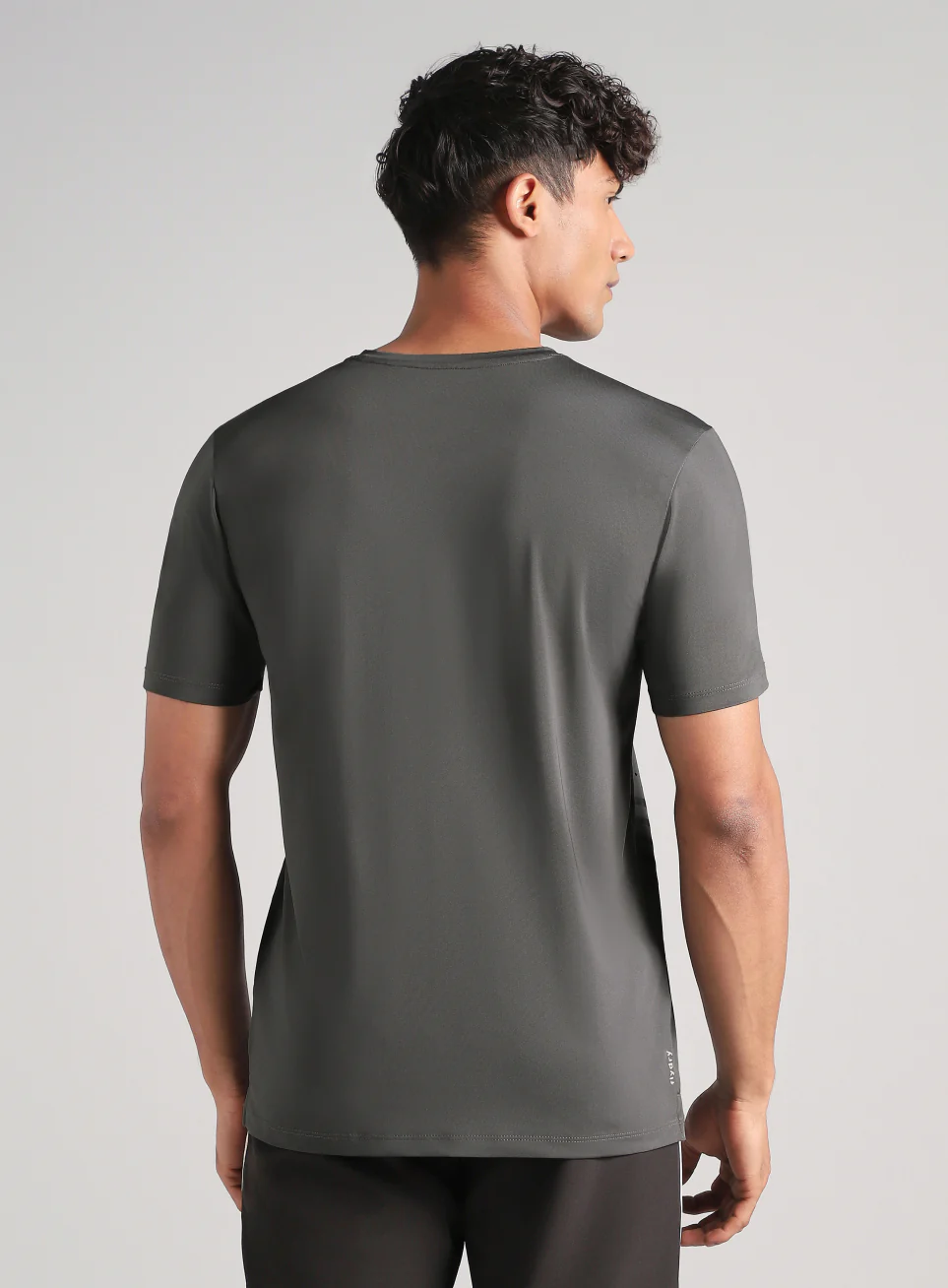 Men's Dark Grey Contour Vent Training T-Shirt - Image 6
