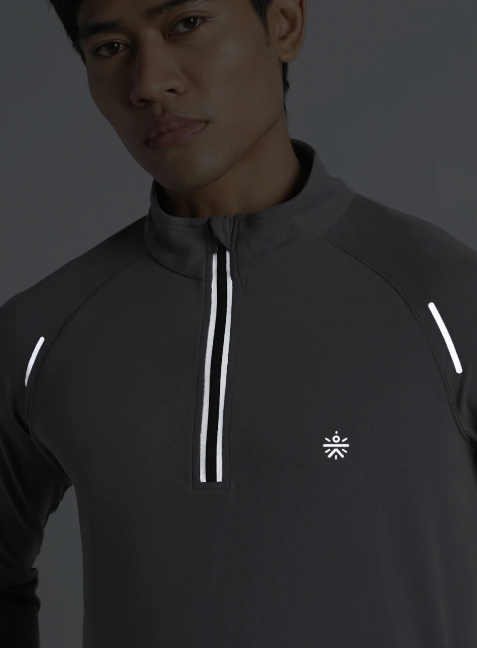 Men's Dark Grey Night Runner's Half Placket Jacket - Image 10