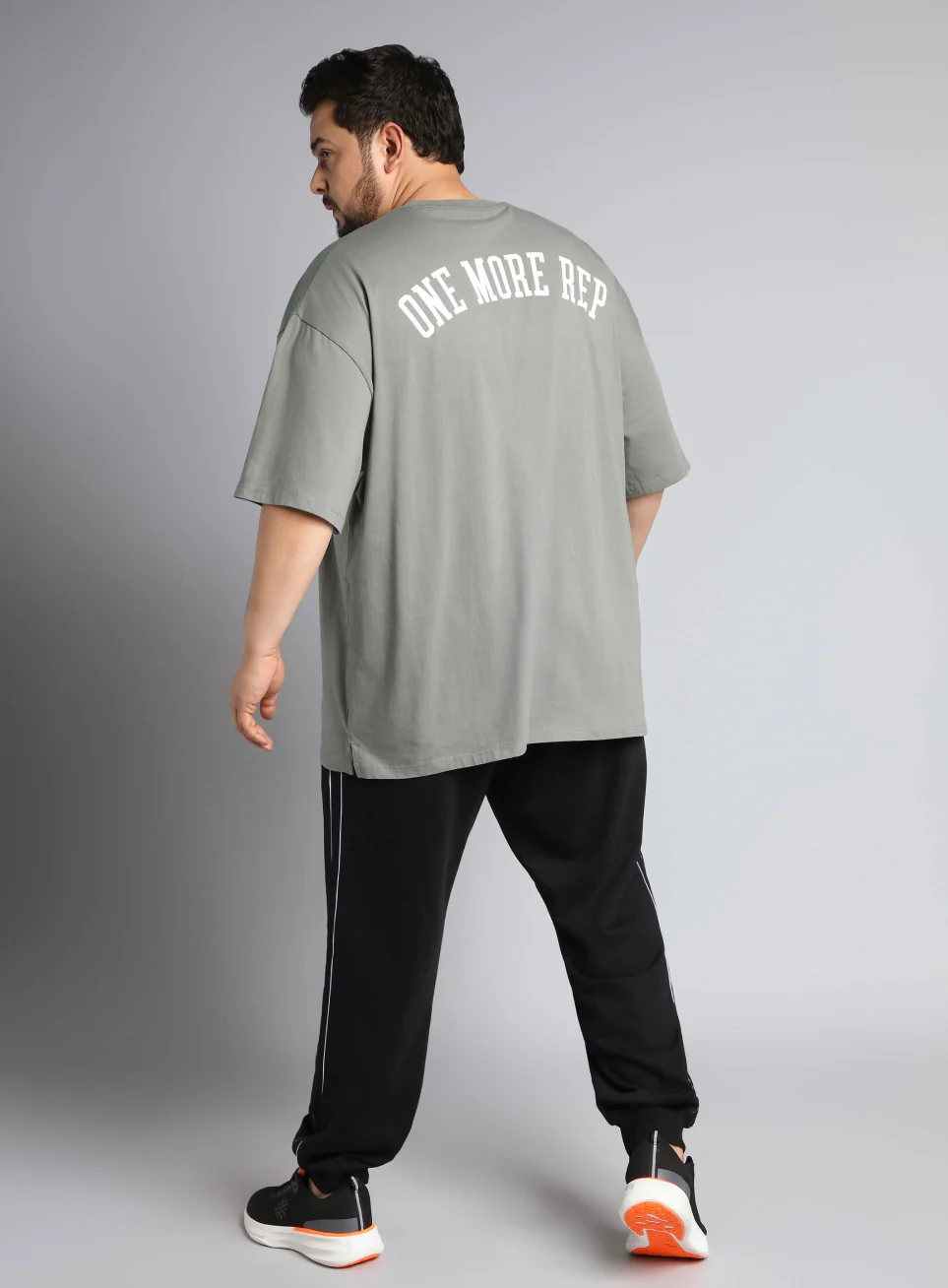 Men's Dark Grey One More Rep Graphic Plus Size Oversized fit T-shirt - Image 3