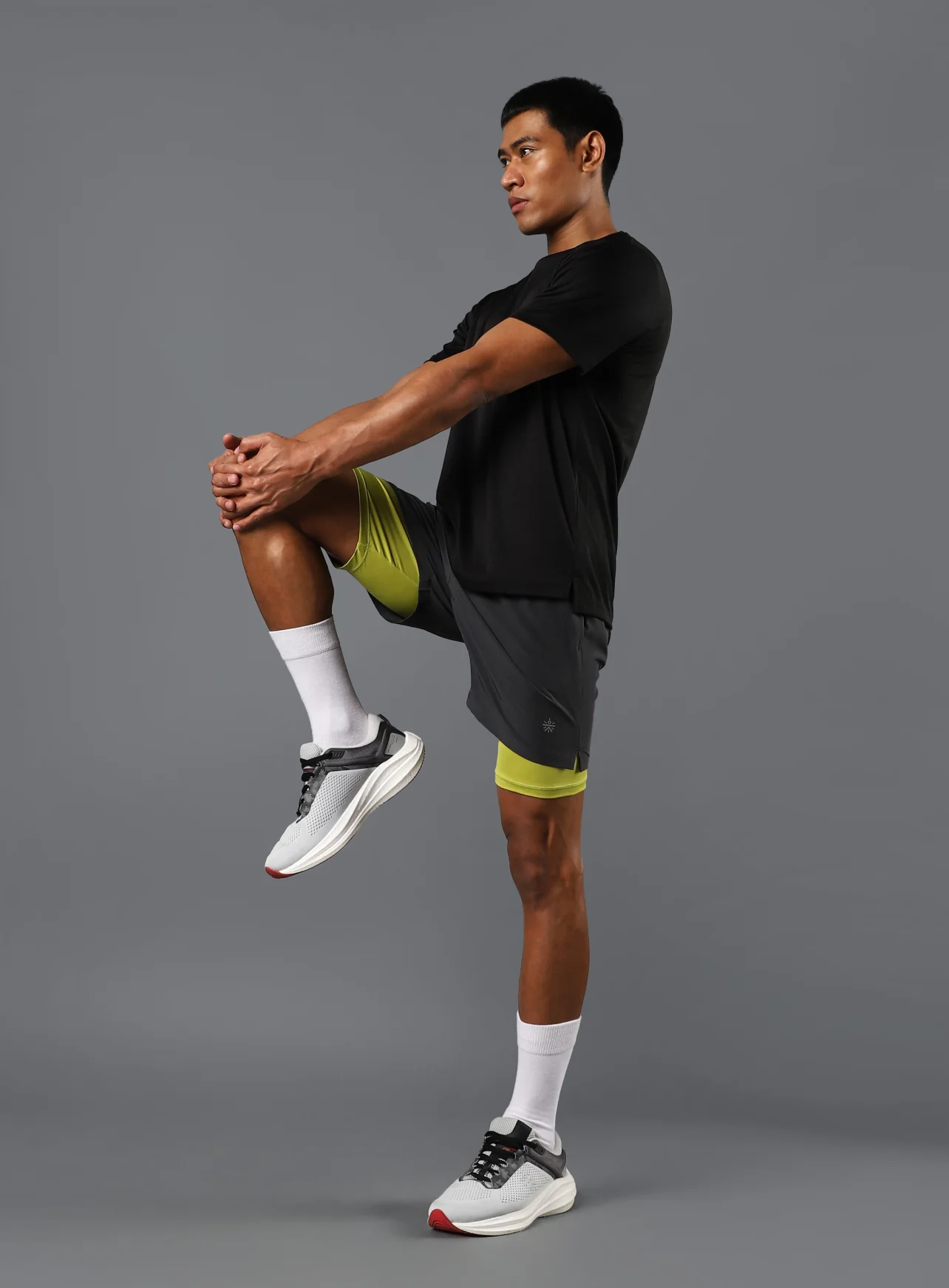 Men's Dark Grey Run Elevate Shorts - Image 3
