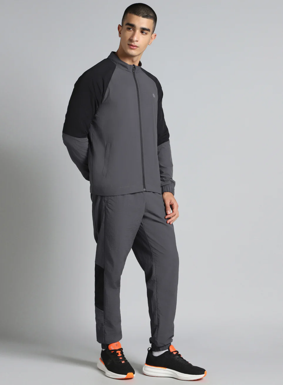 Men's Dark Grey Run Forward All Weather Track Suit - Image 4