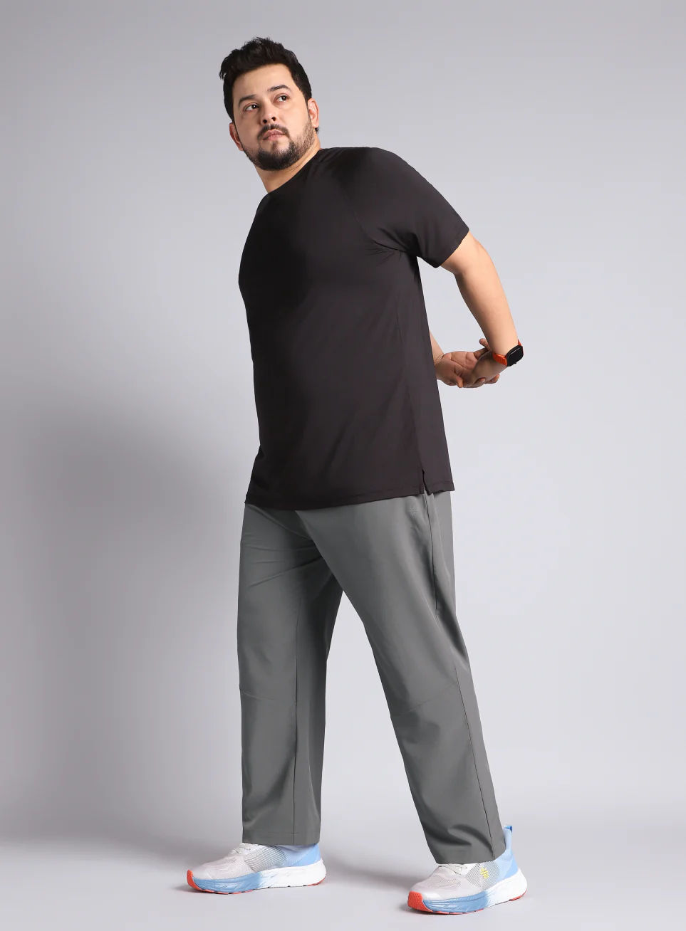 Men's Dark Grey Runner's Essential Plus Size Trackpants - Image 2