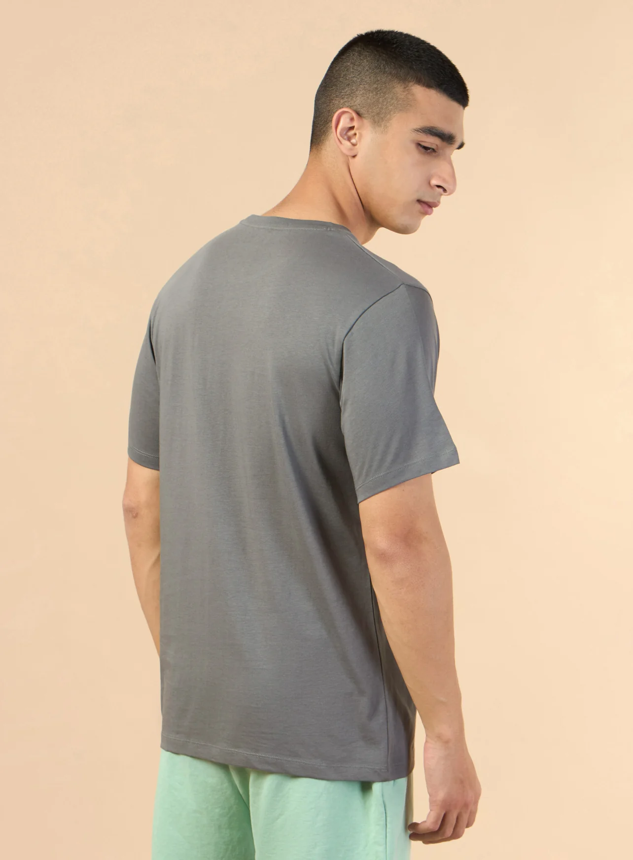 Men's Dark Grey Sports City Club Graphic T-shirt - Image 6
