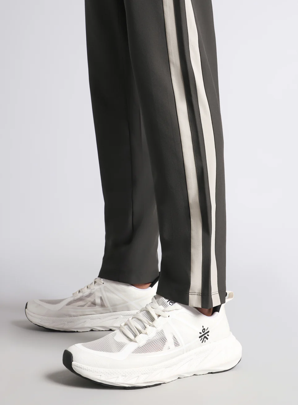 Men's Dark Grey Sporty Training Trackpants - Image 8