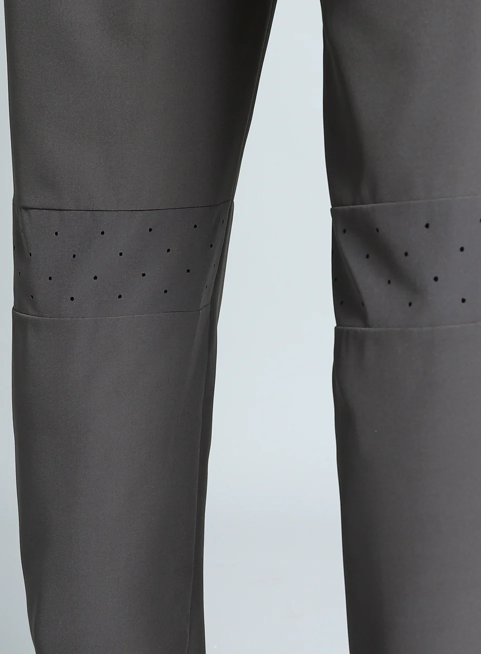 Men's Dark Grey Train All Format Training Trackpant - Image 10