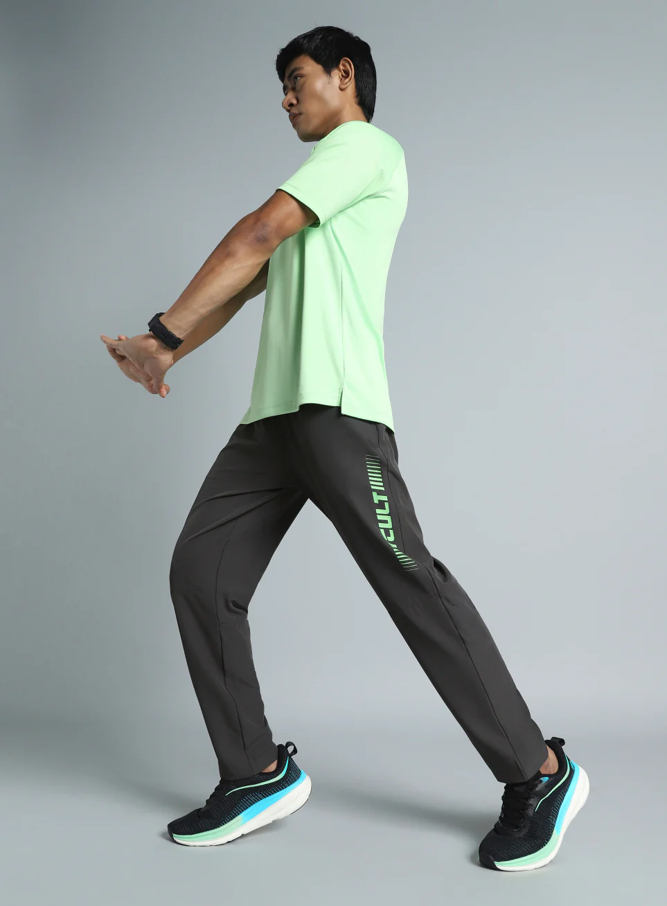 Men's Dark Grey Train All Format Training Trackpant - Image 2