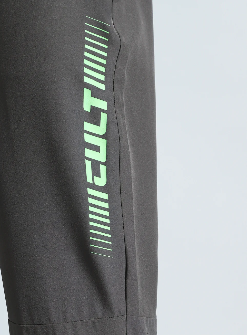 Men's Dark Grey Train All Format Training Trackpant - Image 9