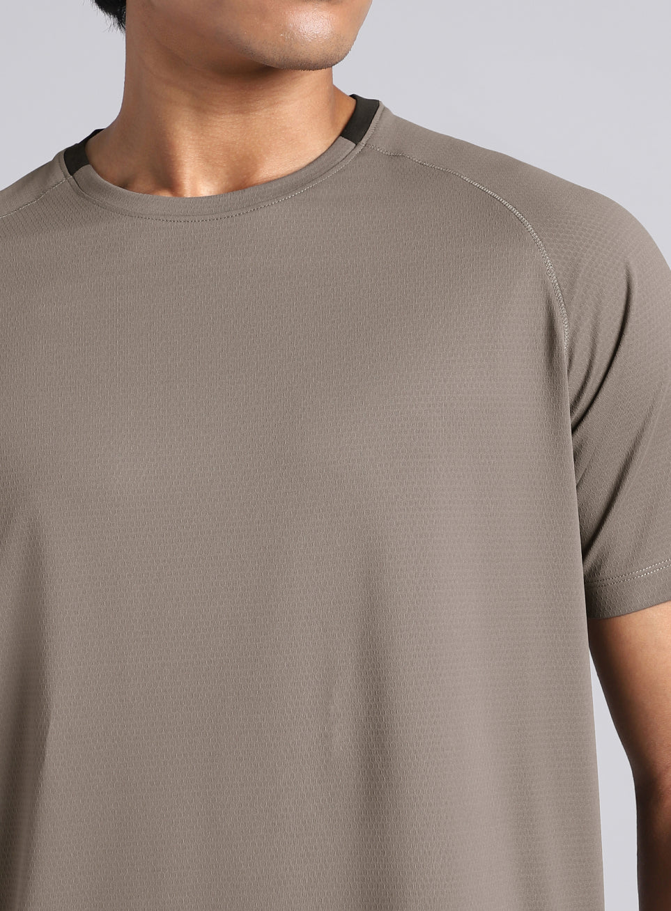 Men's Dark Grey Workout Essential T-shirt - Image 7