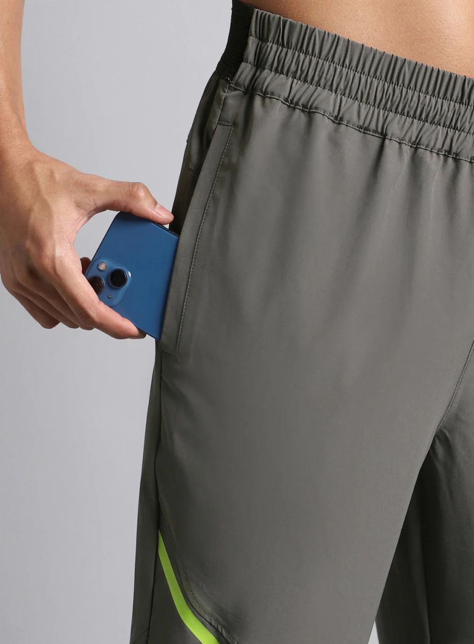 Men's Grey Hyper Move Training Trackpants - Image 9
