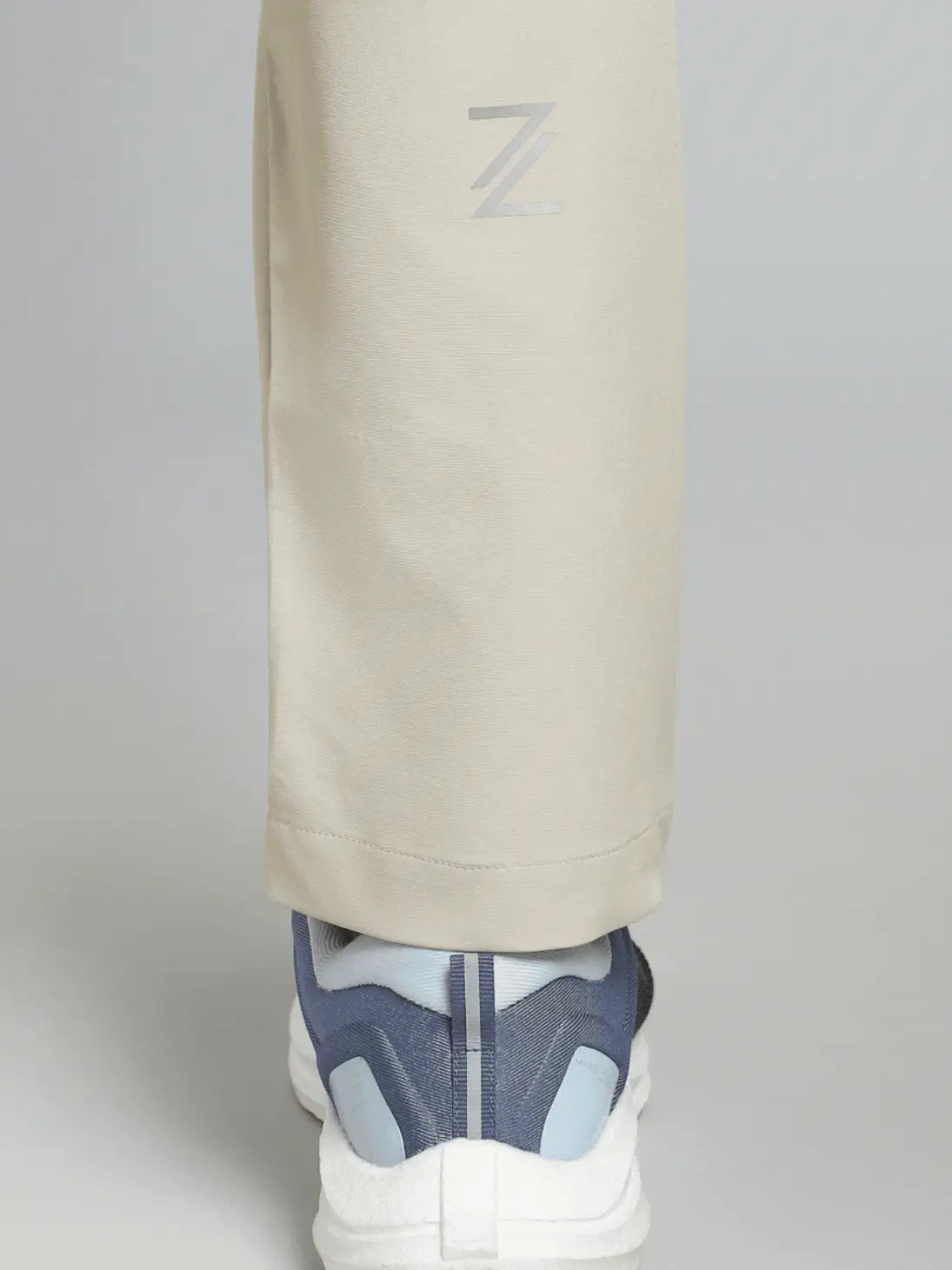 Men's L.Grey Pace Up Running Trackpants - Image 10