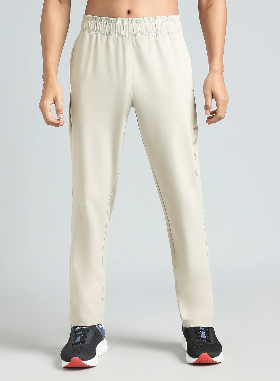 Men's L.Grey Pace Up Running Trackpants - Image 4