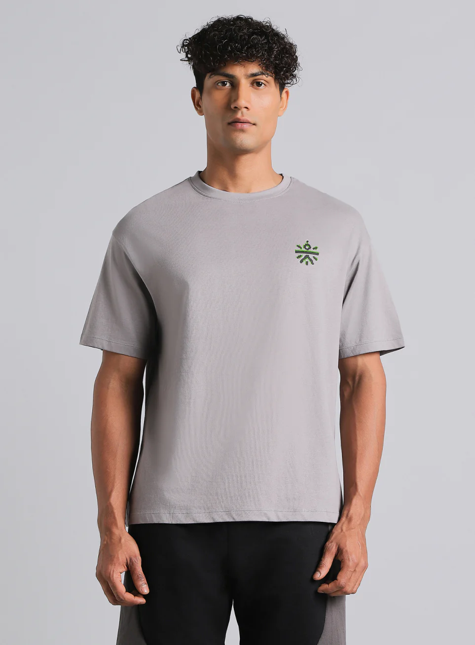 Men's Grey True Athletics Graphic Relaxed Fit T-shirt - Image 4