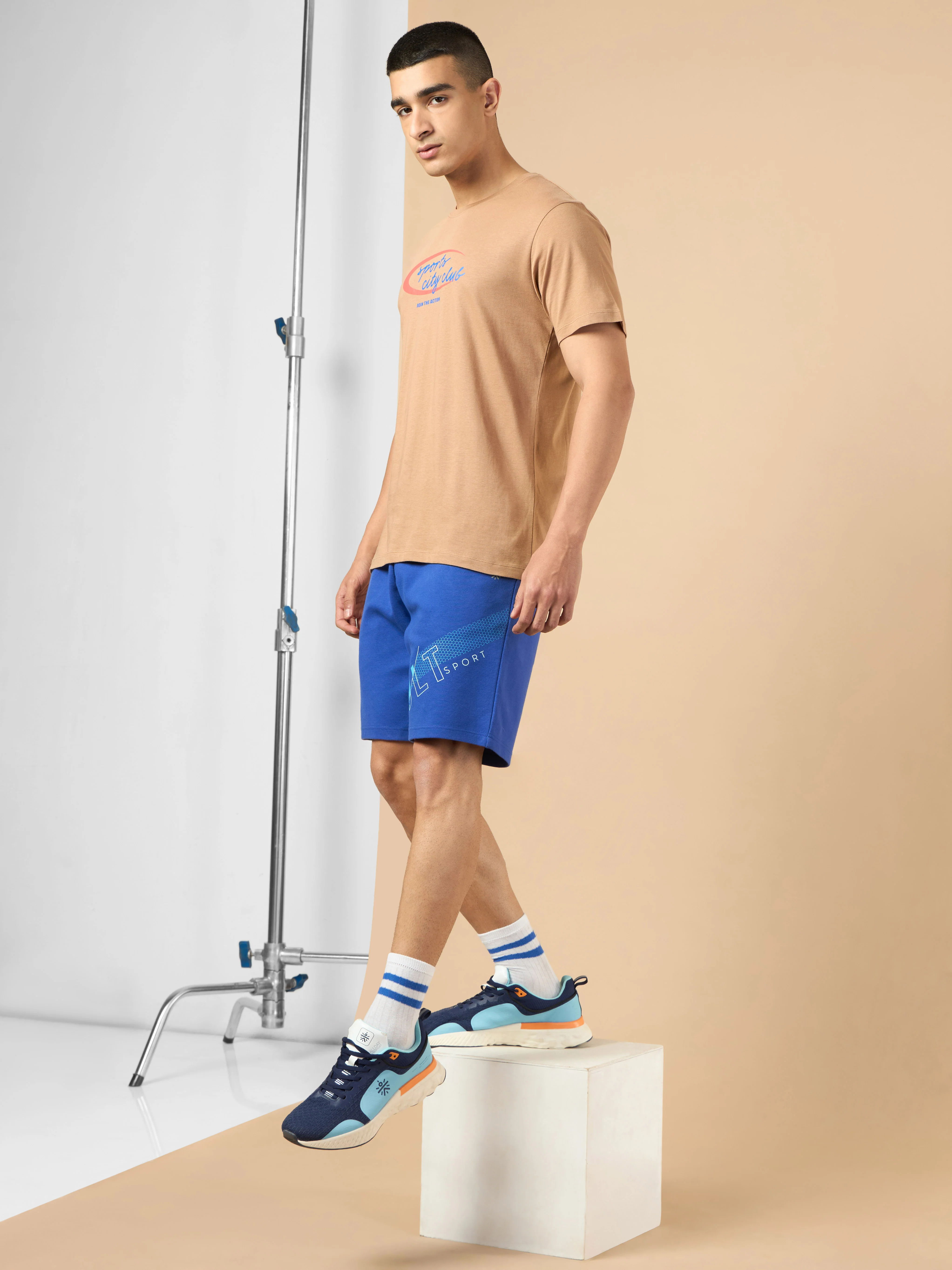 Men's Khaki Sports City Club Graphic T-shirt - Image 3