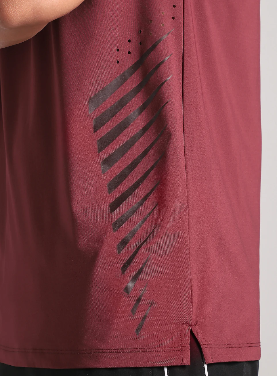 Men's Maroon Contour Vent Training T-Shirt - Image 8