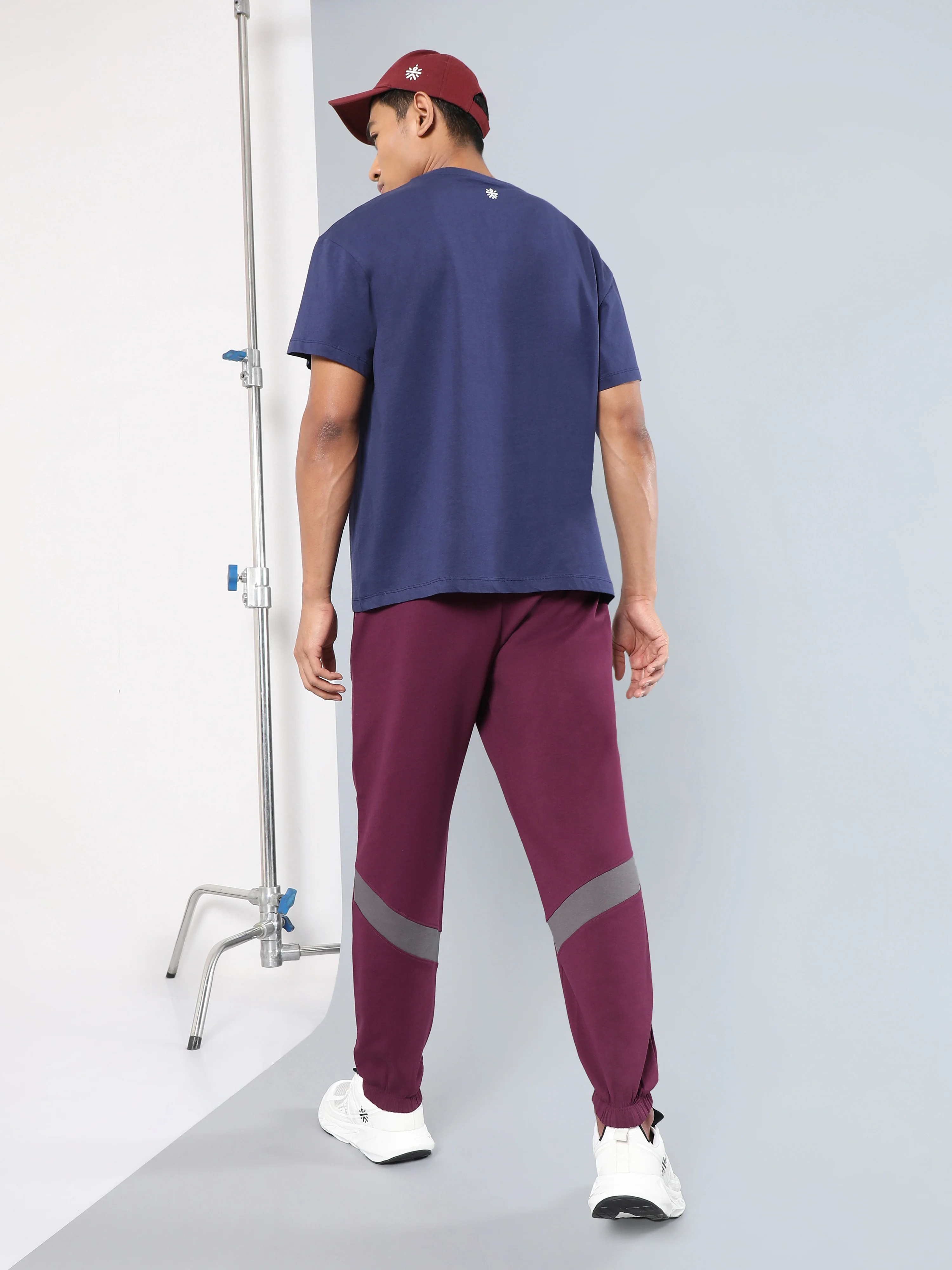 Men's Maroon Move it Joggers - Image 3