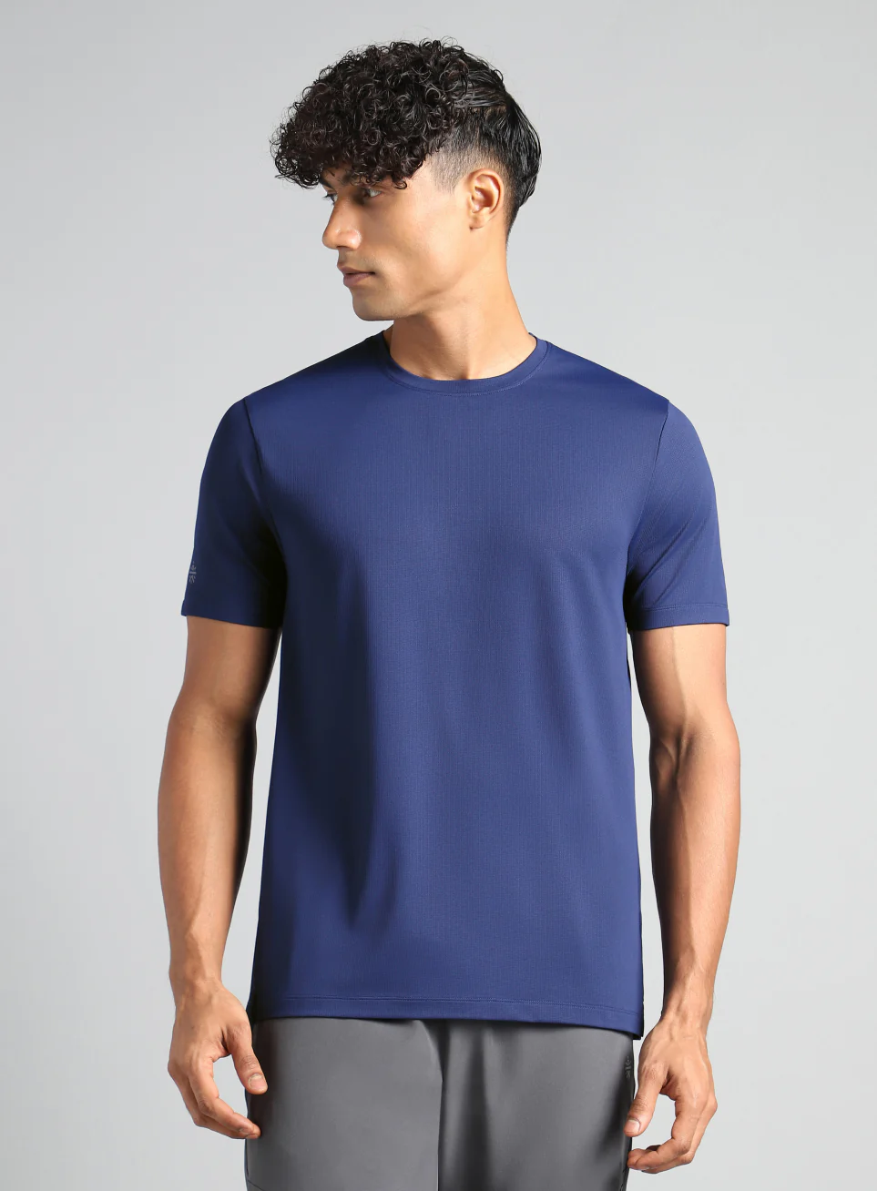 Men's Navy Chill Knit Run T-shirt - Image 4