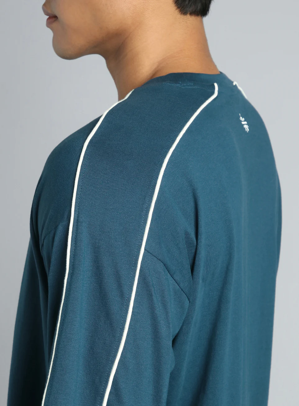Men's Navy Cult Brand Carrier T-shirt - Image 8