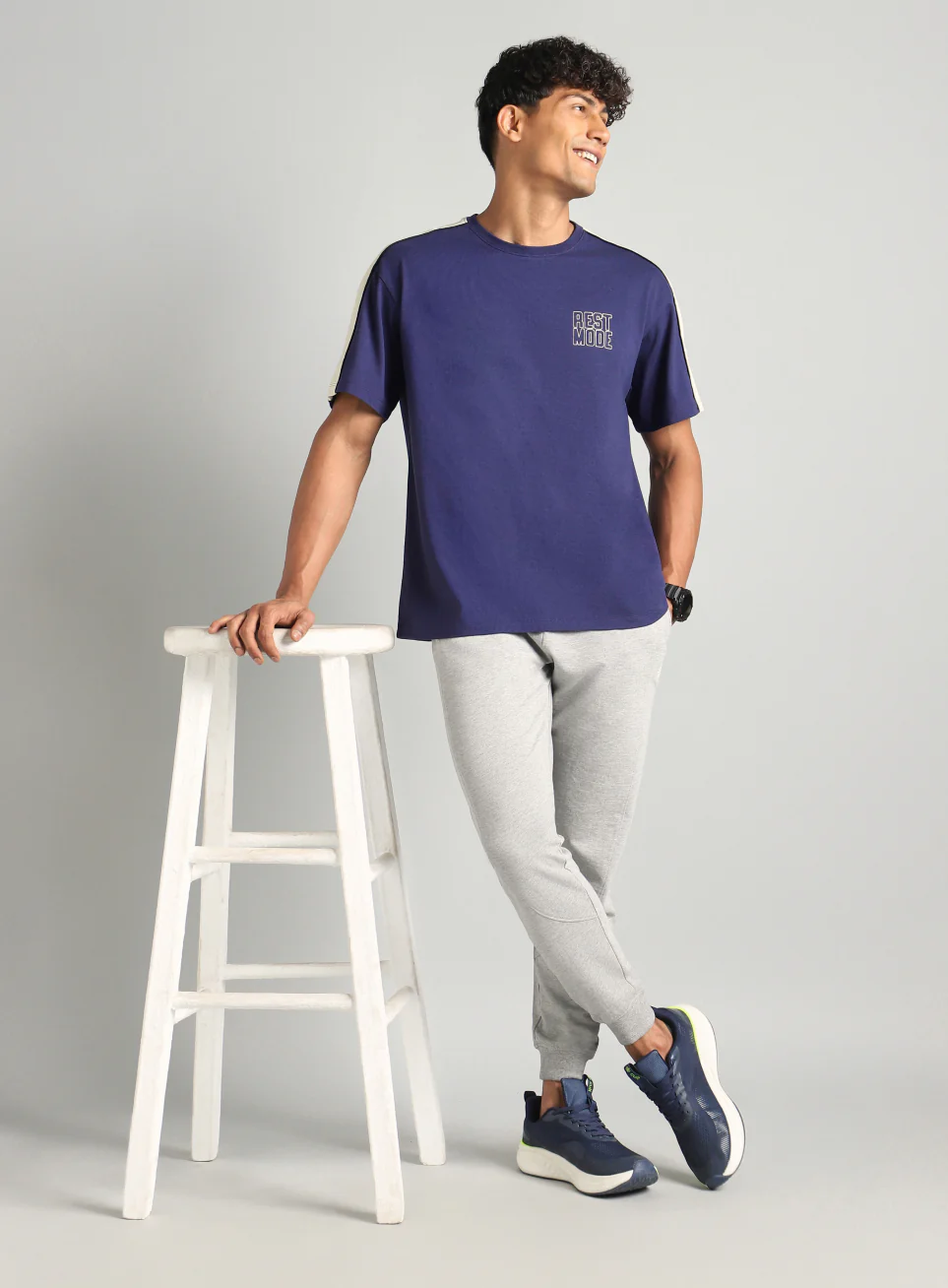 Men's Navy Rest Mode Relaxed Fit T-shirt - Image 3